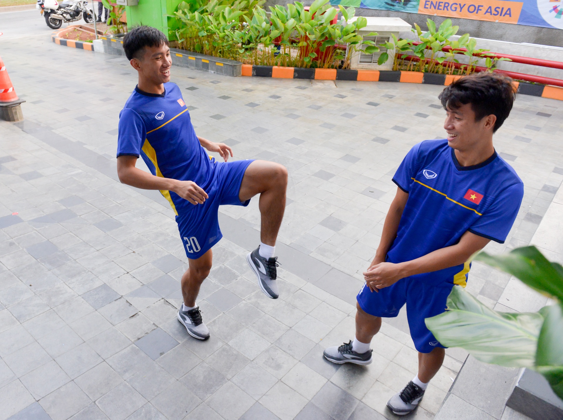 Xuan Truong cam que choc Ha Duc Chinh anh 1