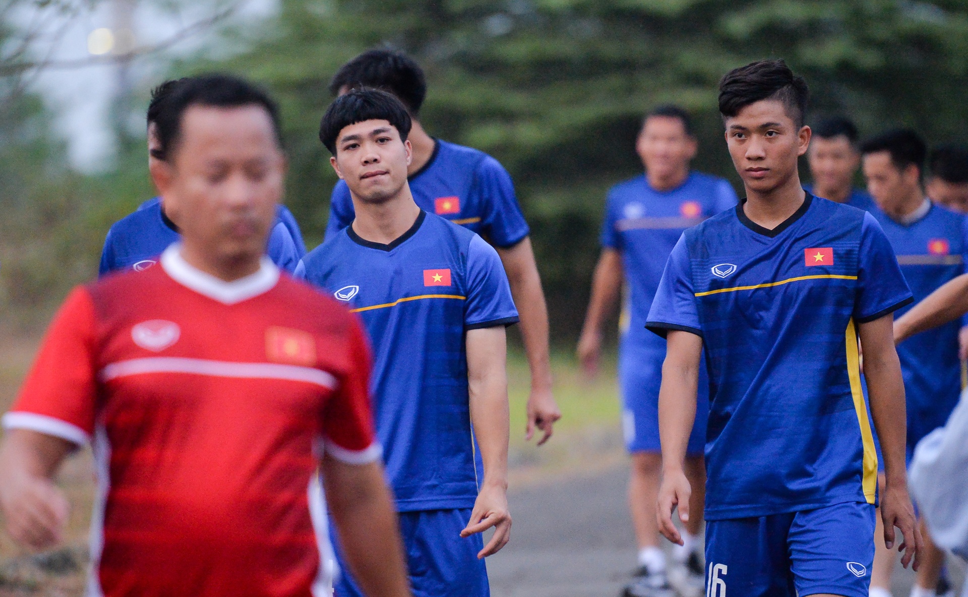 Olympic Viet Nam tap o cong vien anh 5