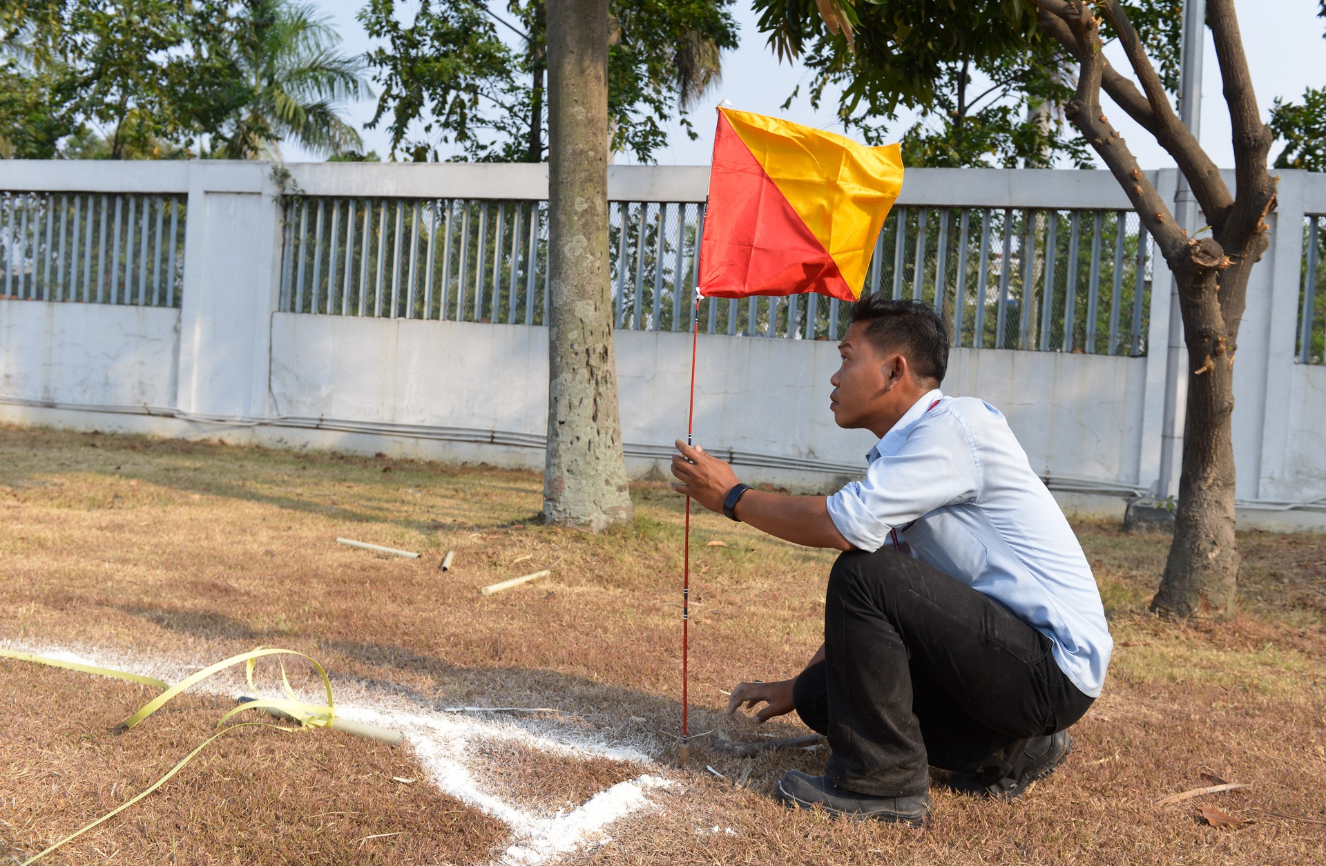mặt sân tiêu chuẩn công nhân của Olympic Việt Nam ảnh 6 mat san tieu chuan cong nhan cua Olympic Viet Nam anh 6