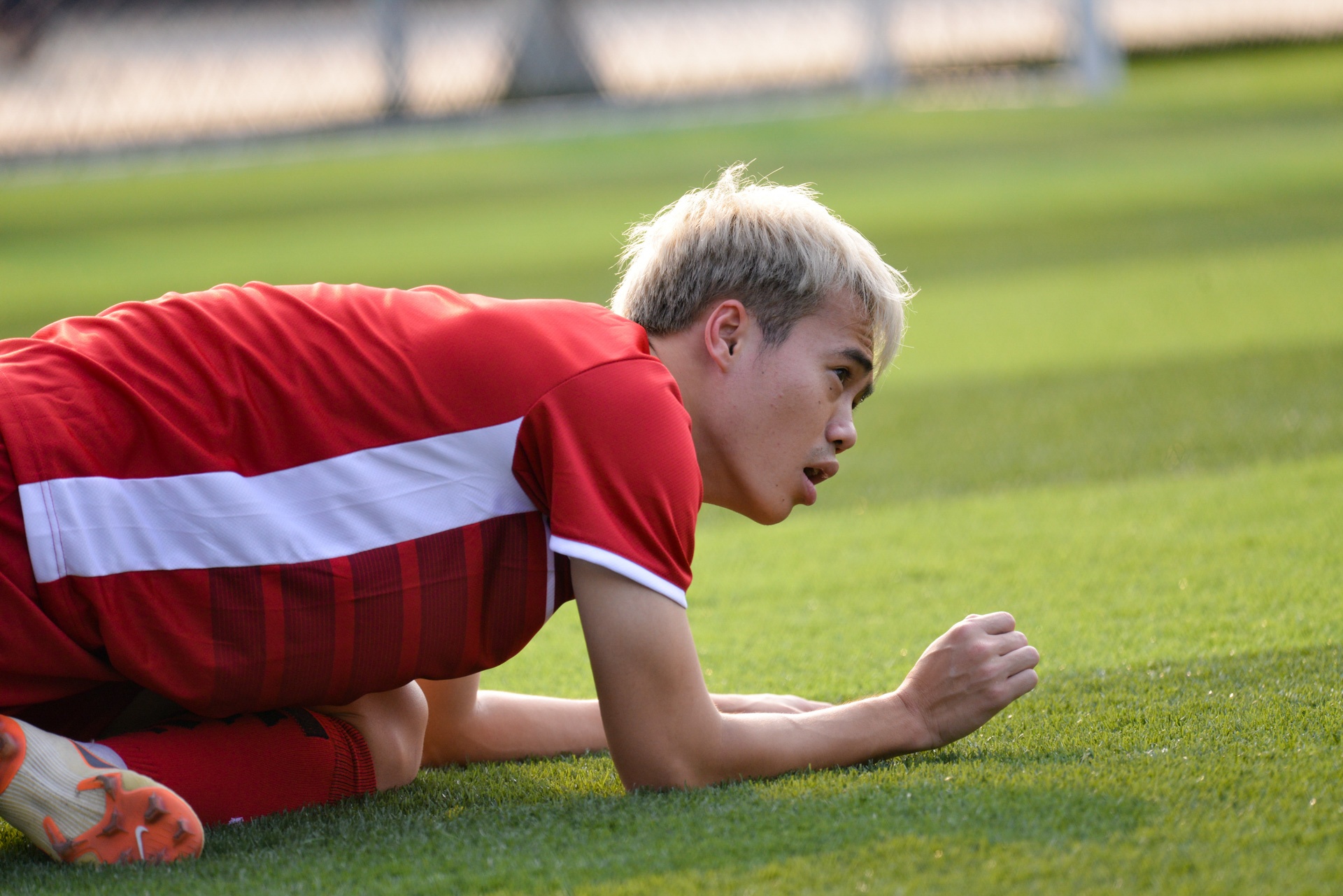 Olympic Viet Nam phai tap o san phui anh 5