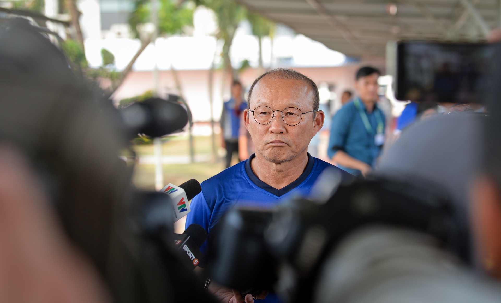 mặt sân tiêu chuẩn công nhân của Olympic Việt Nam ảnh 10 mat san tieu chuan cong nhan cua Olympic Viet Nam anh 10