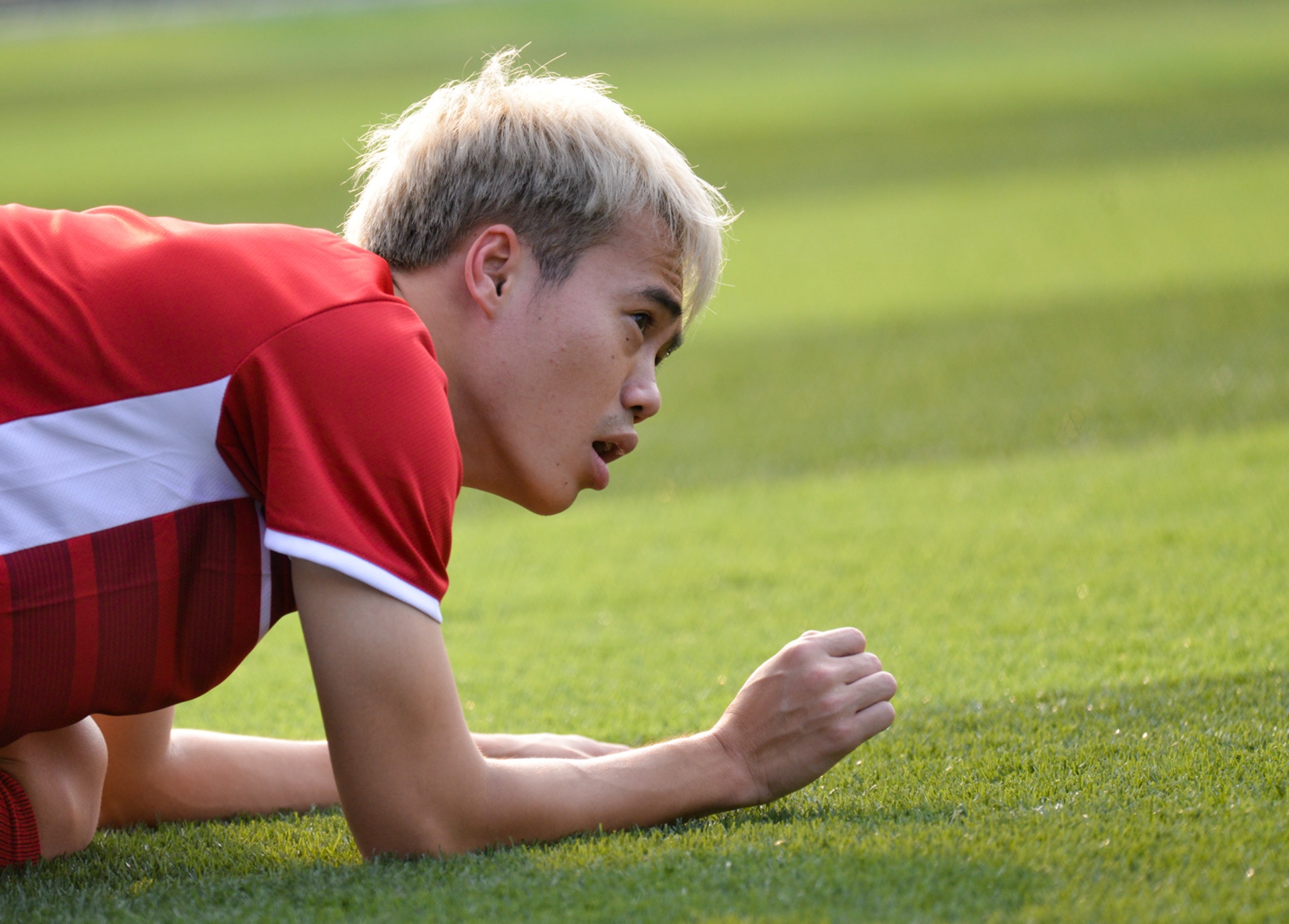 Olympic Viet Nam phai tap o san da phui truoc tran ra quan tai ASIAD hinh anh