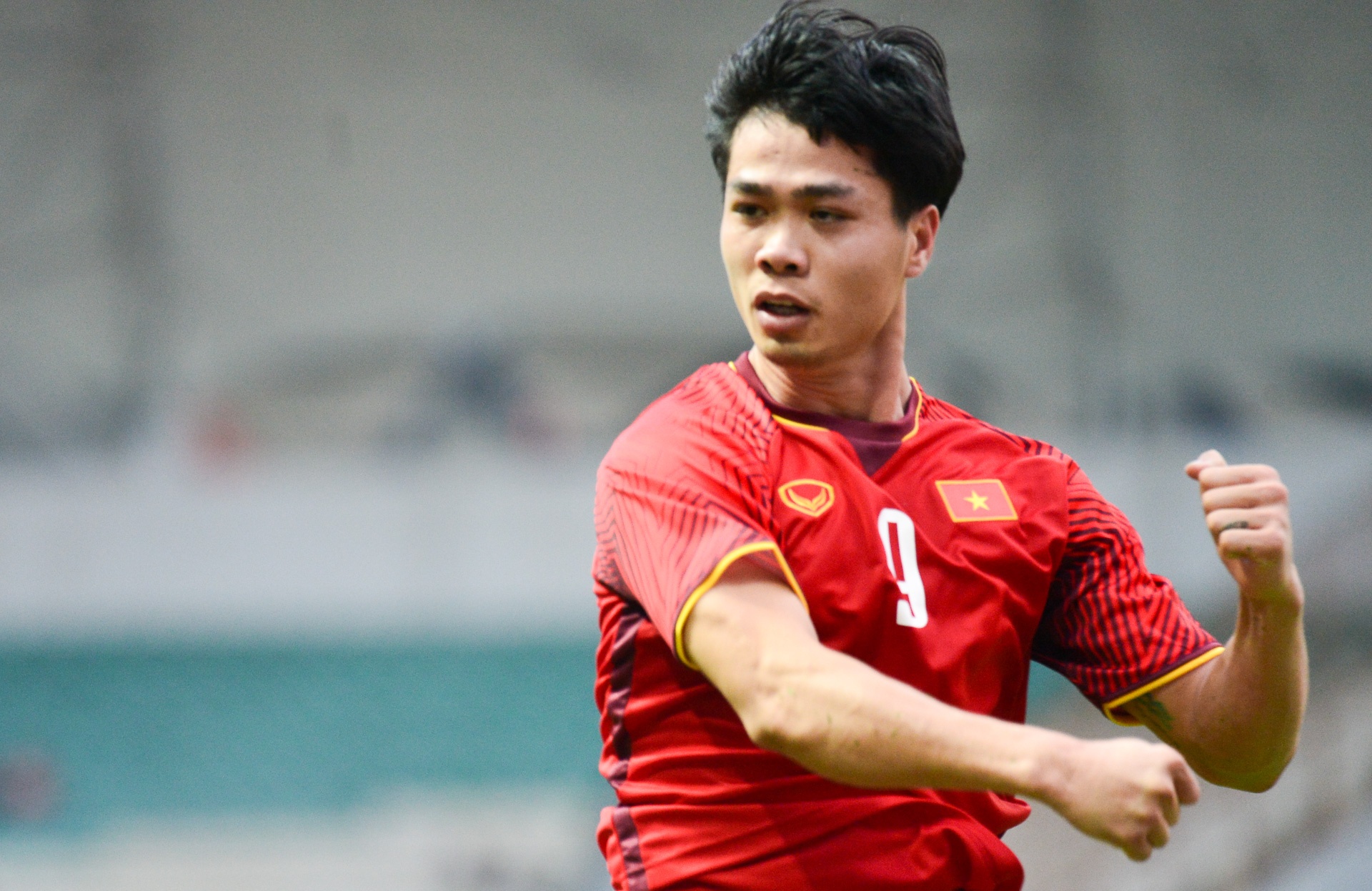 Sut hong 2 qua penalty, Cong Phuong khien HLV Park that vong hinh anh