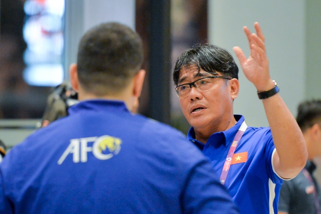 olympic việt nam, sân tập olympic việt nam, asiad, btc asiad, cấm cửa báo chí, park hang-seo, olympic nhật bản, nepal, pakistan ảnh 2 olympic viet nam, san tap olympic viet nam, asiad, btc asiad, cam cua bao chi, park hang-seo, olympic nhat ban, nepal, pakistan anh 2