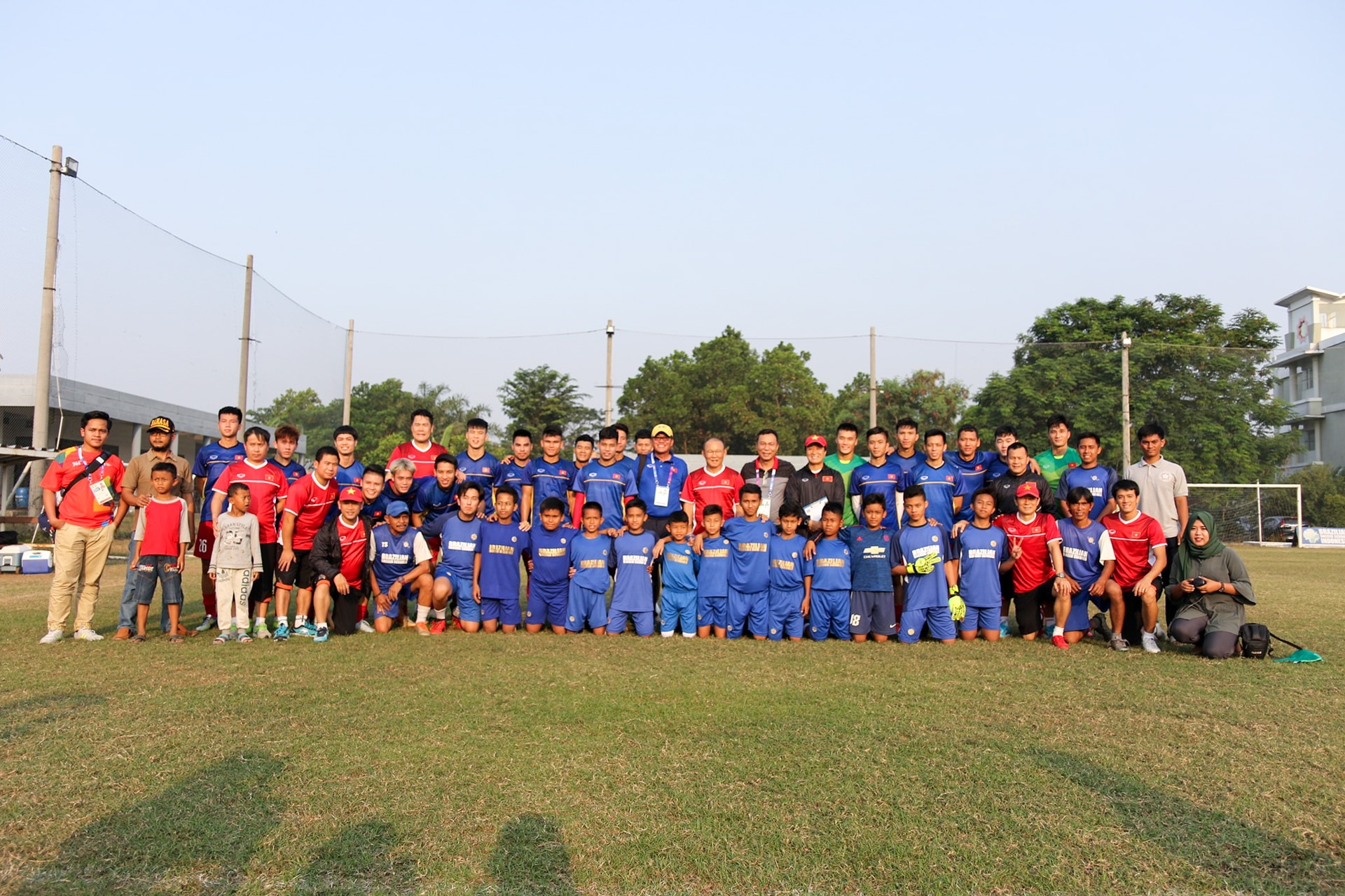 Cong Phuong kho xu voi Hoa Minzy anh 4