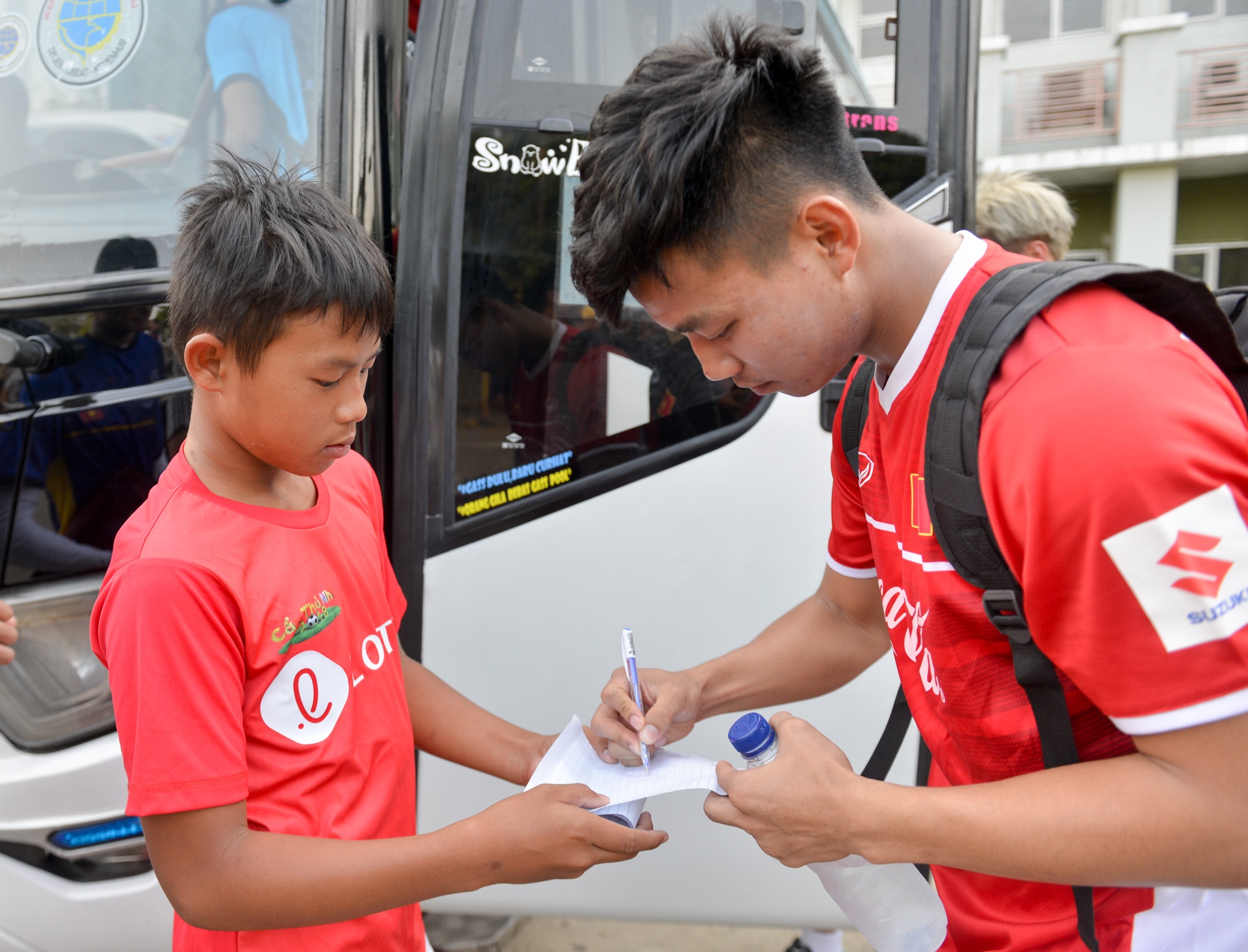 Cong Phuong kho xu voi Hoa Minzy anh 8