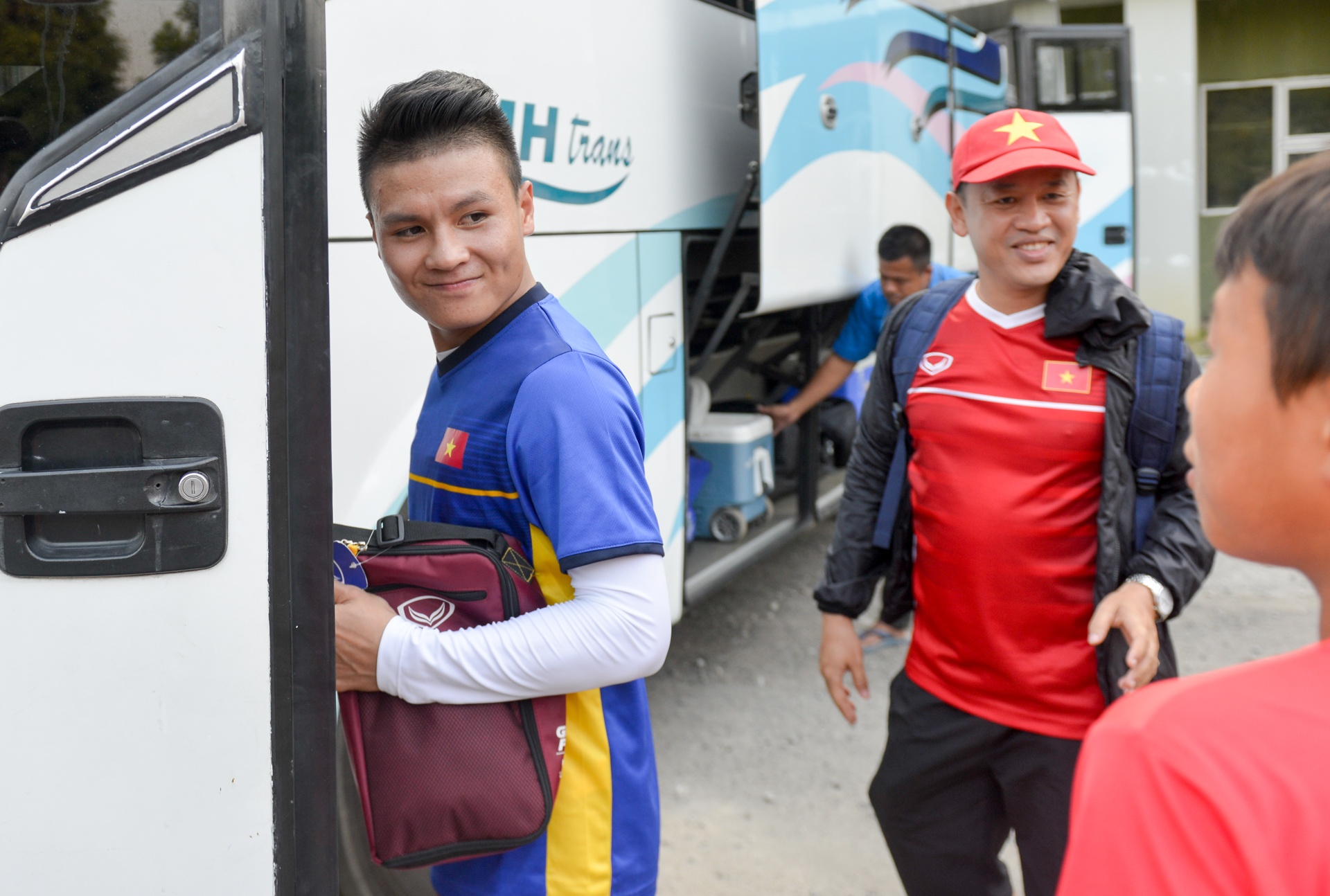 Cong Phuong kho xu voi Hoa Minzy anh 9