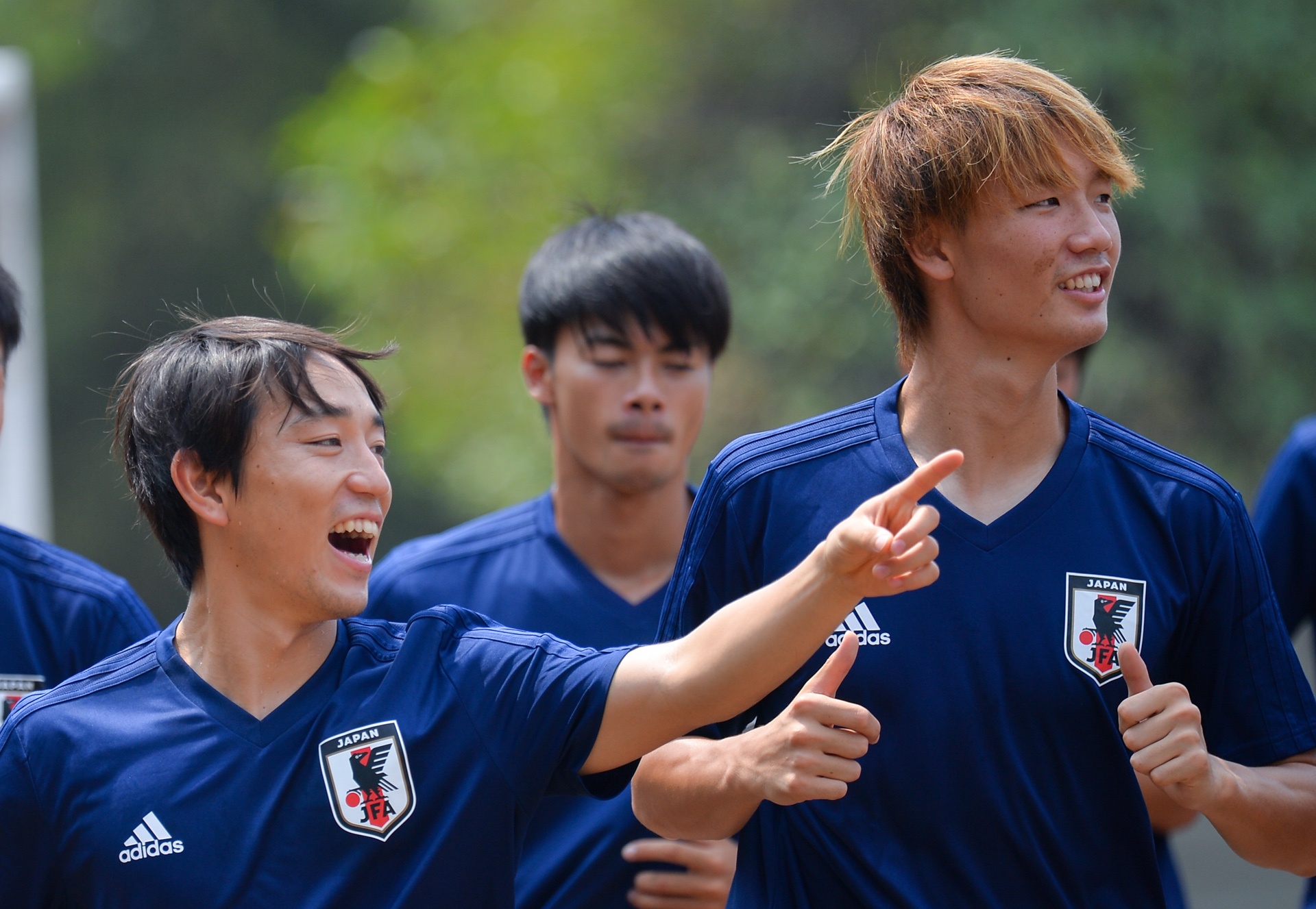 Cau thu Nhat Ban thoai mai truoc dai chien voi Olympic Viet Nam hinh anh