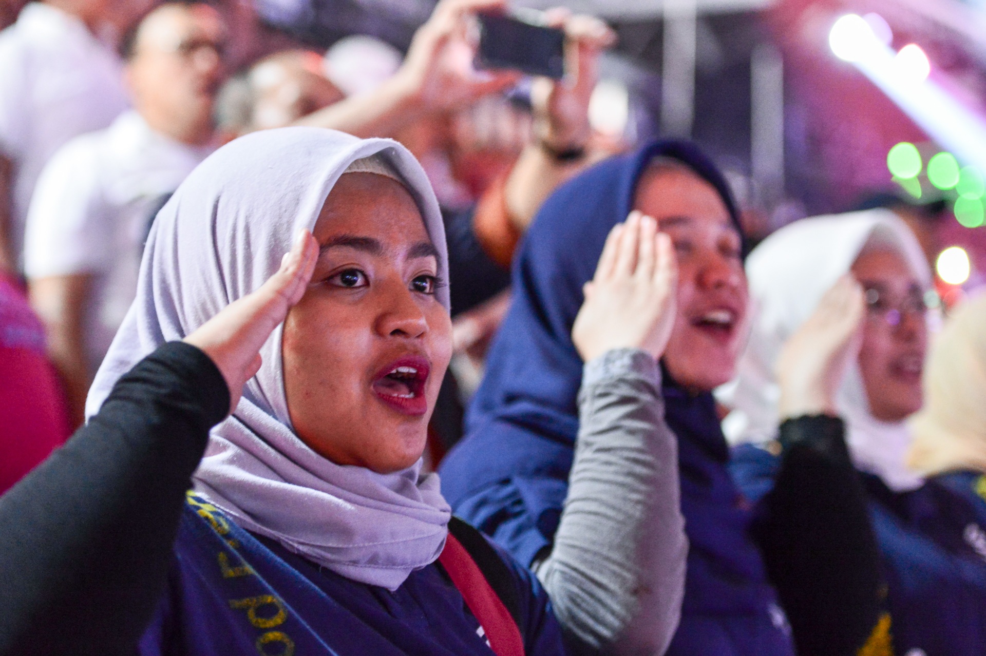 Tong thong Indonesia lai moto phan khoi lon anh 10