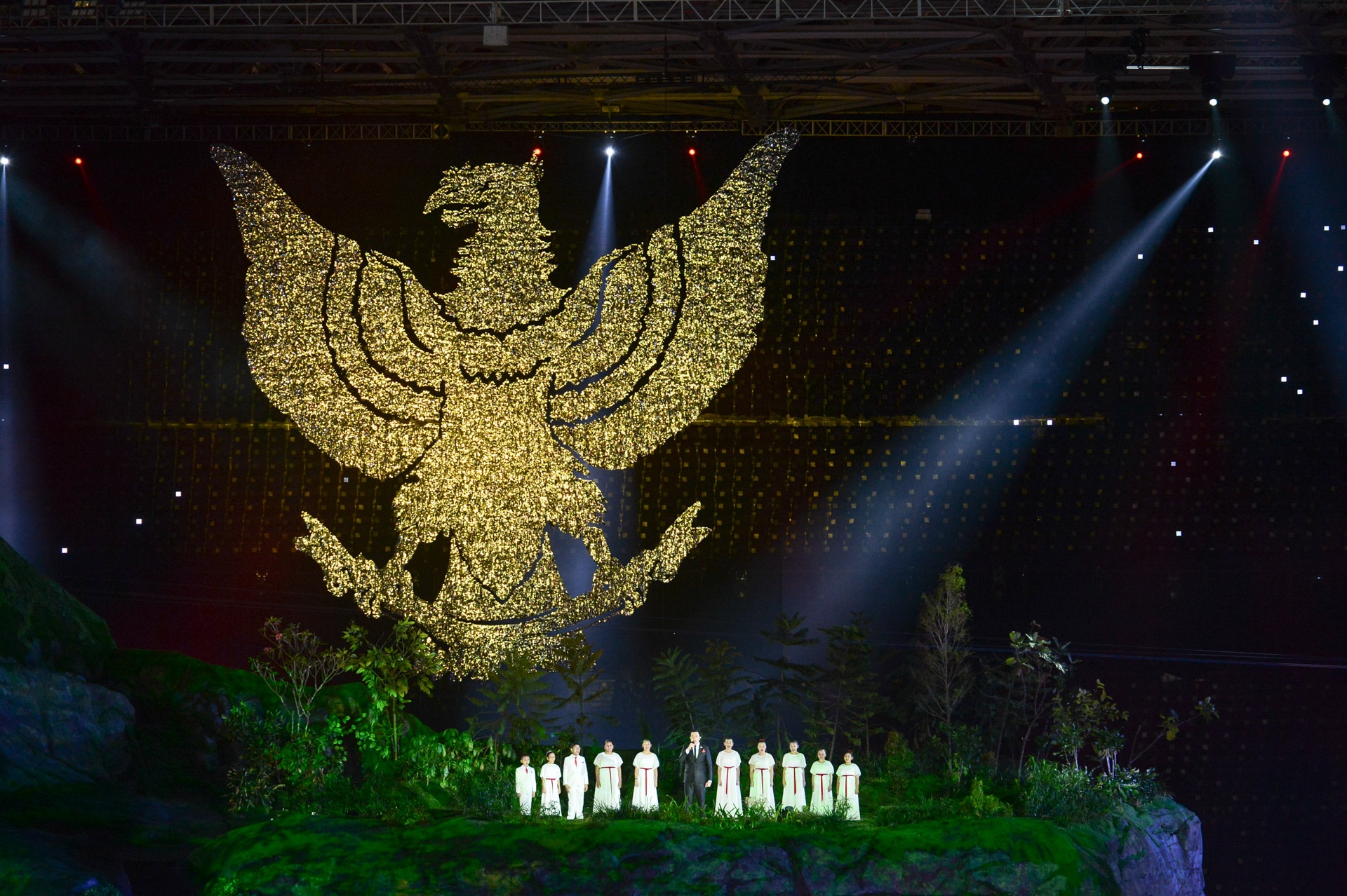 Tong thong Indonesia lai moto phan khoi lon anh 9