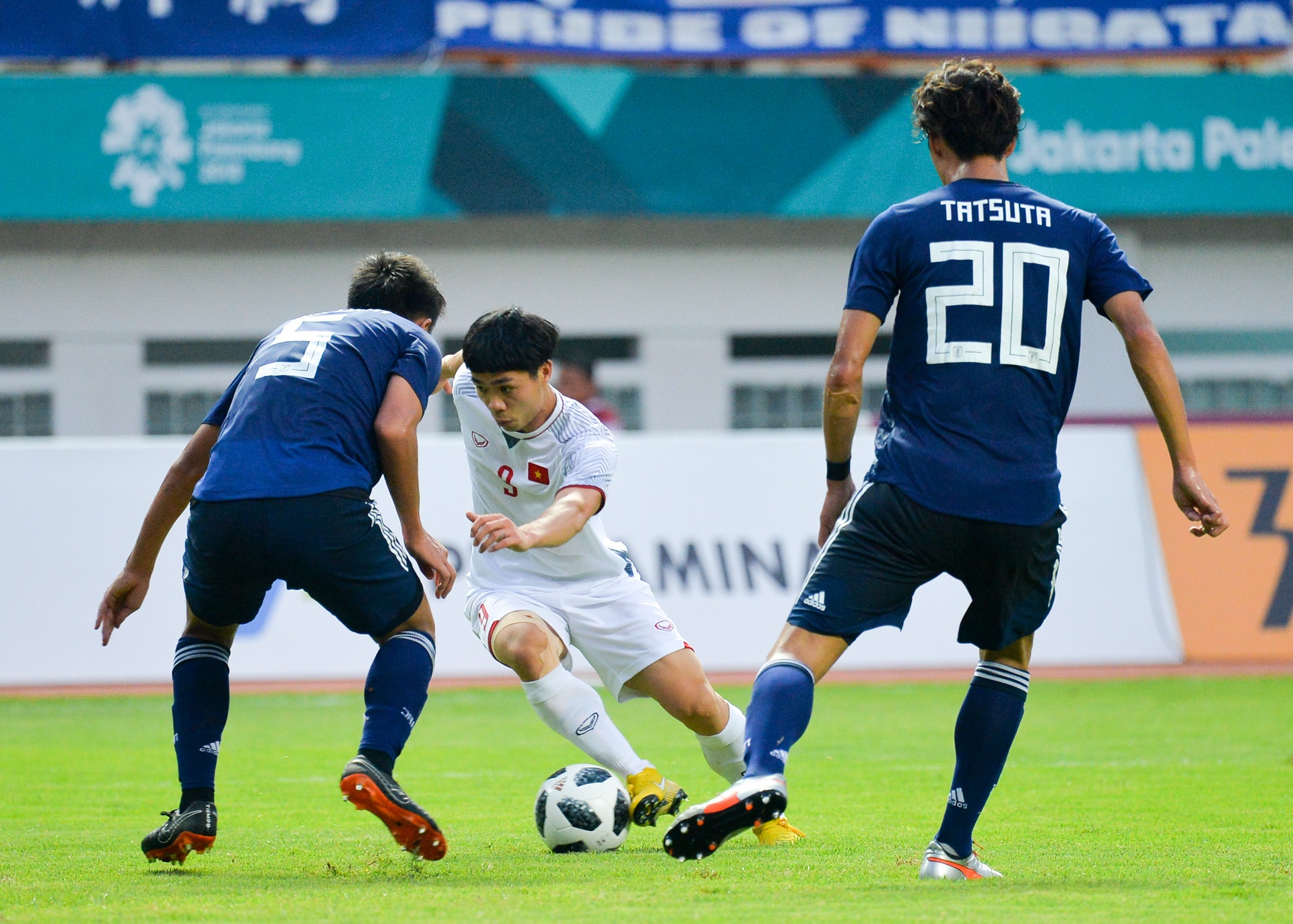 Olympic Viet Nam tra gia dat anh 4