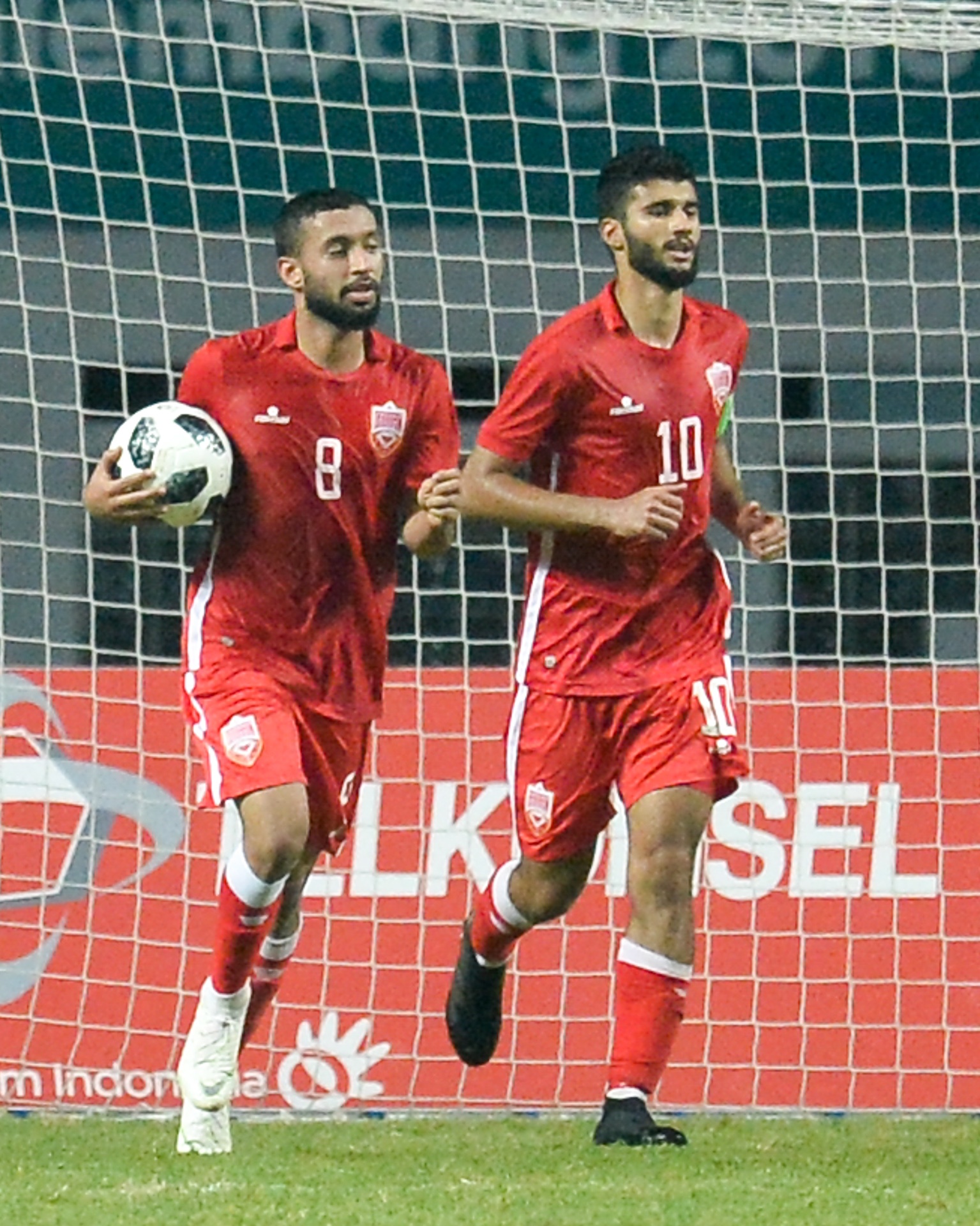 Cau thu Bahrain guc xuong hon co anh 5