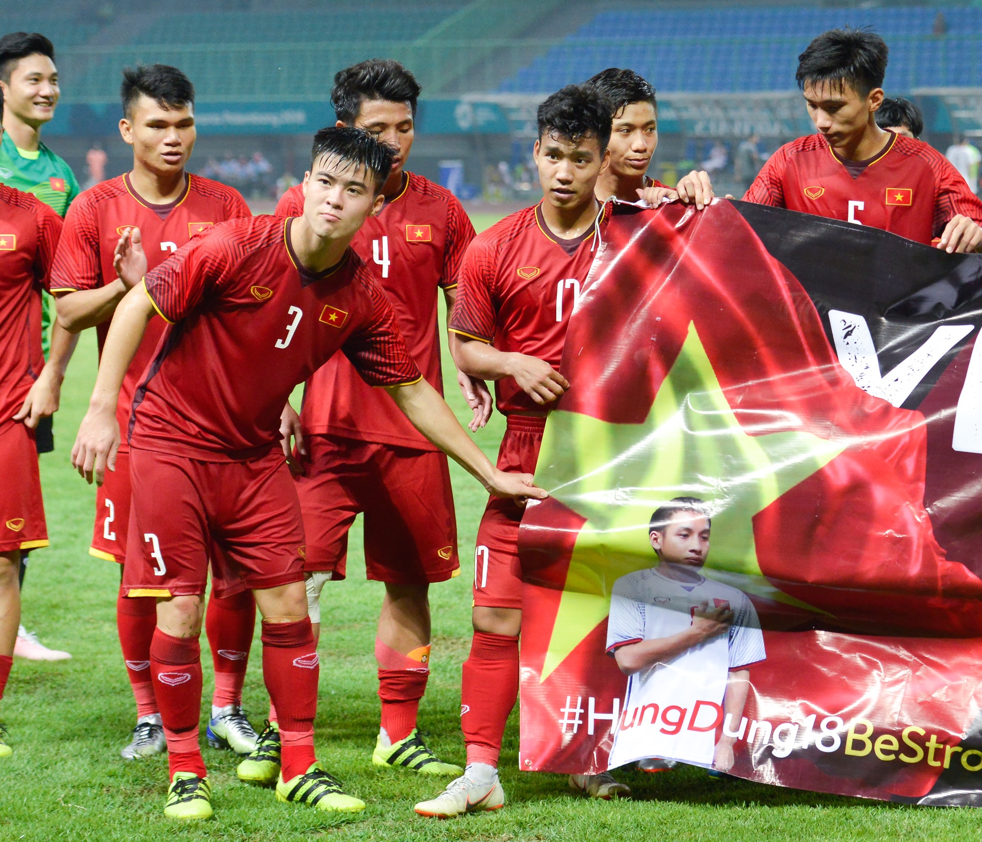 cau thu Olympic Viet Nam tri an Do Hung Dung anh 5