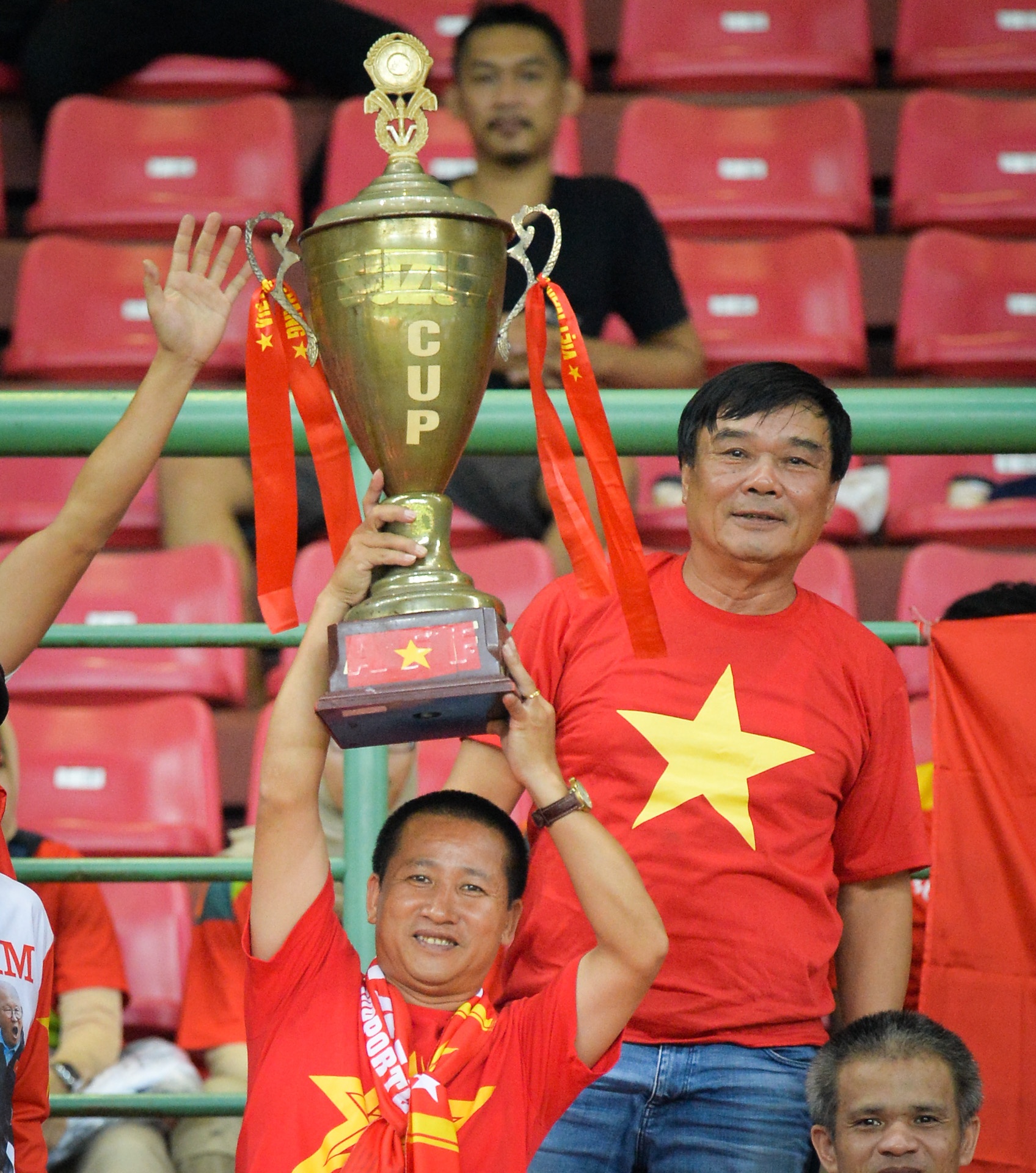 cau thu Olympic Viet Nam tri an Do Hung Dung anh 9