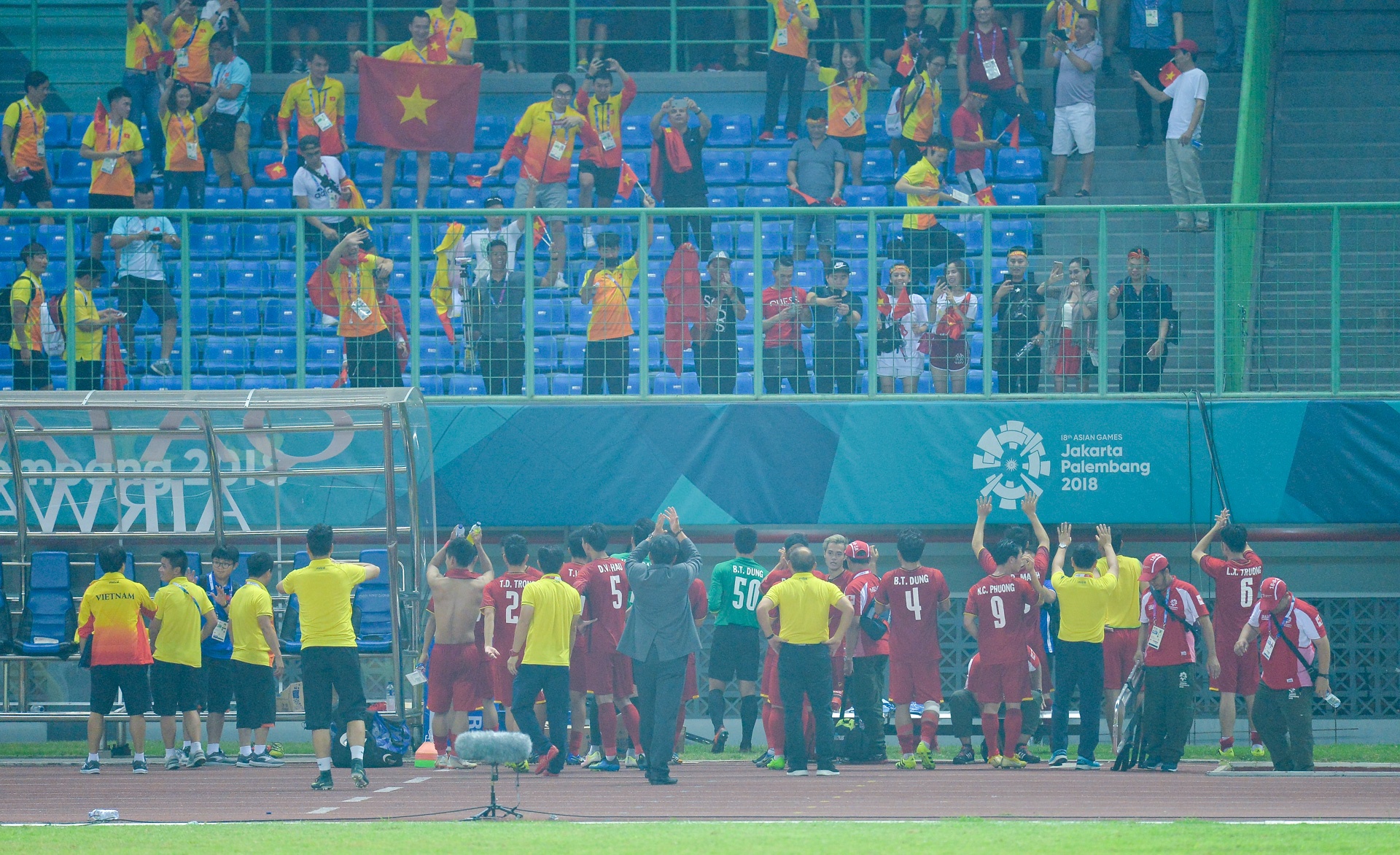 cau thu Olympic Viet Nam tri an Do Hung Dung anh 10