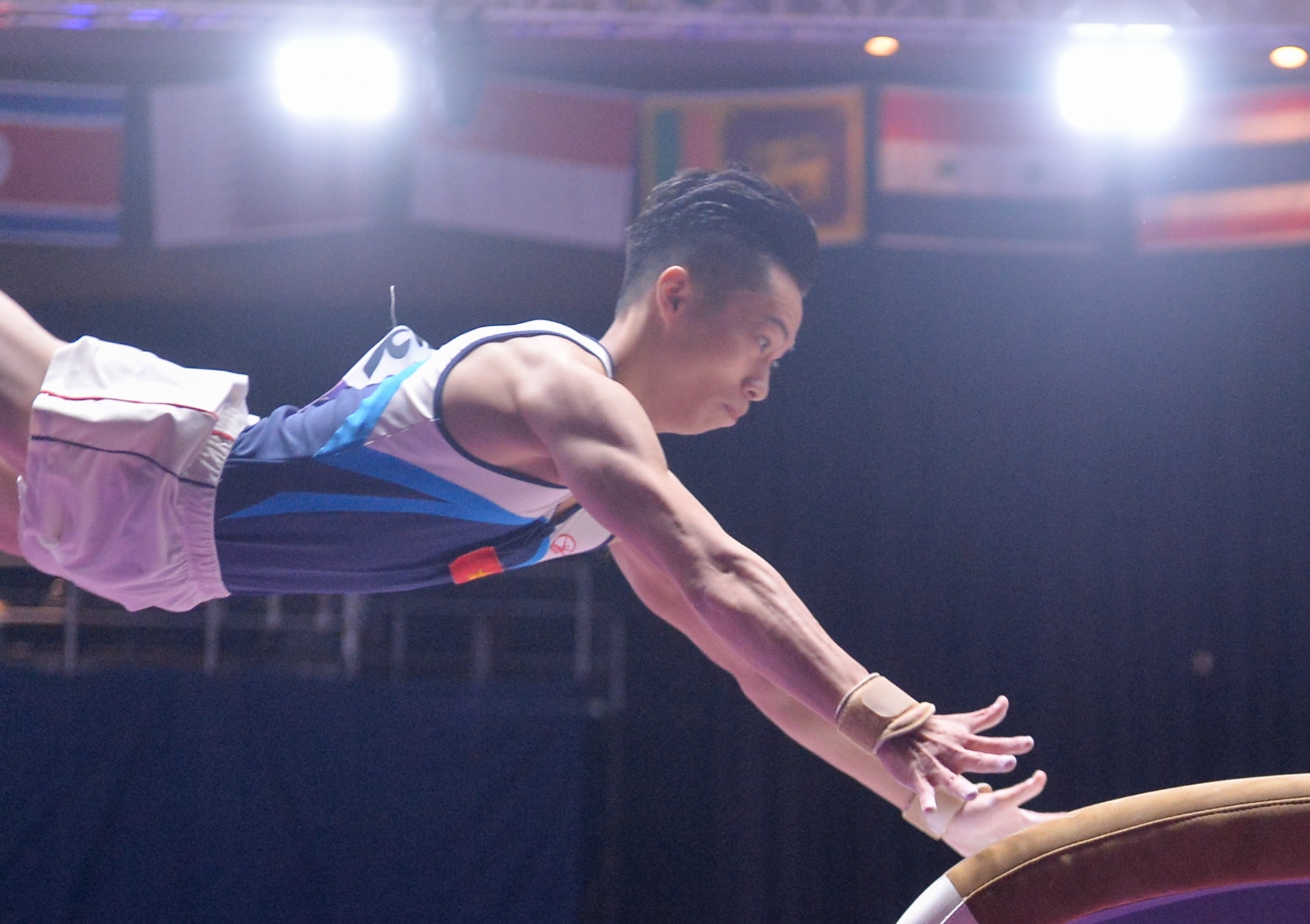 'Hot boy' the duc dung cu Thanh Tung that bai o noi dung so truong hinh anh