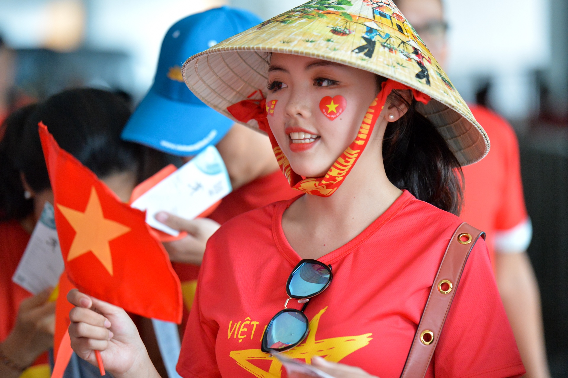 Co dong vien Han Viet do sac anh 2