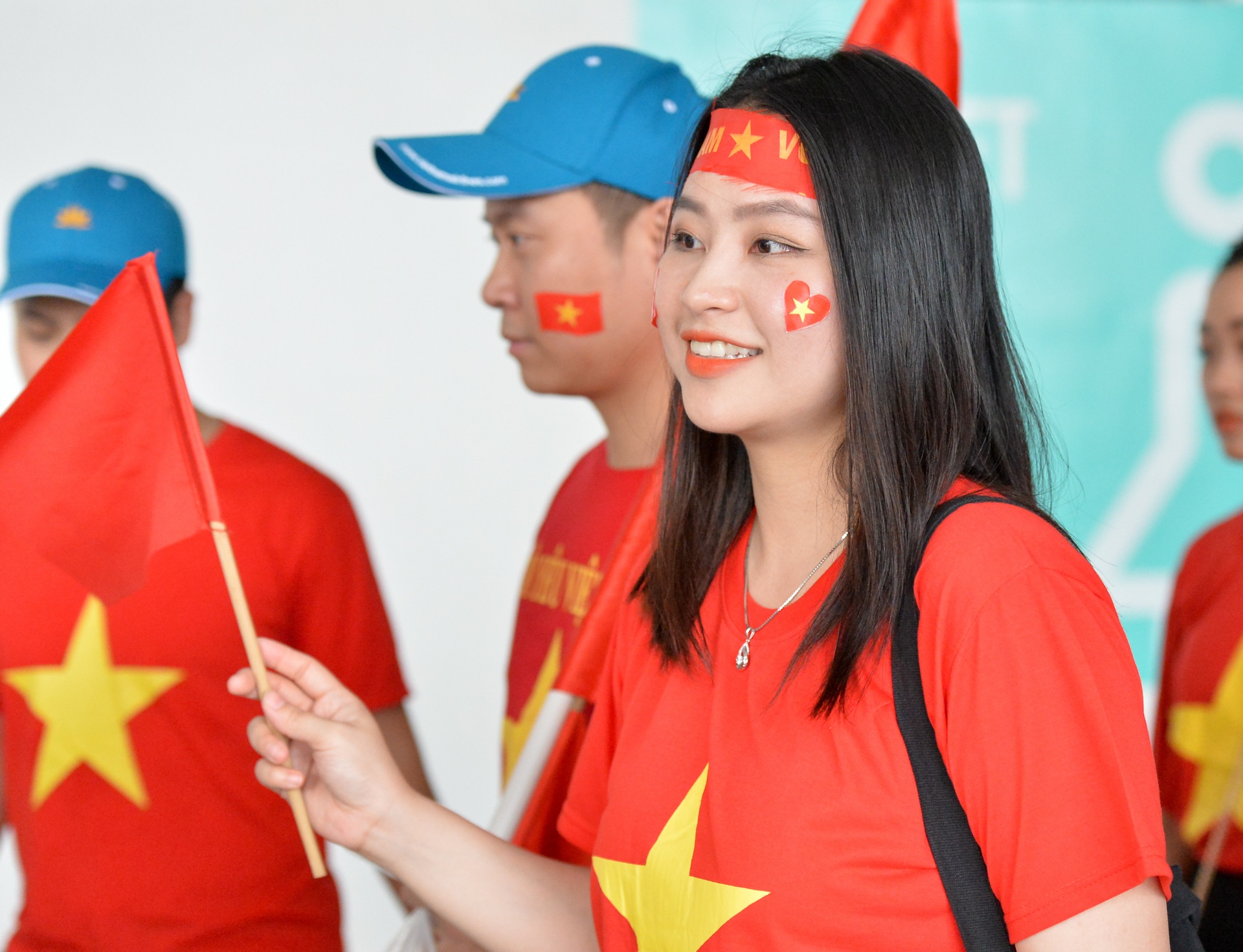 Co dong vien Han Viet do sac anh 3