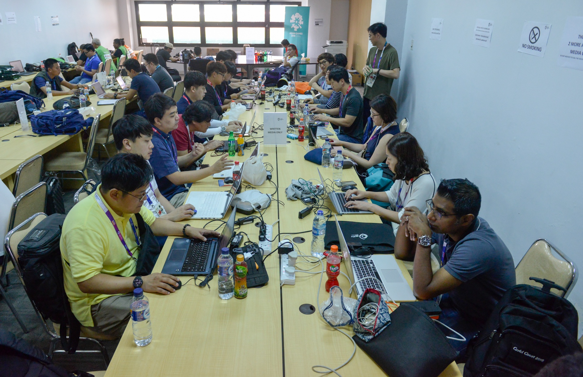 Canh sat vu trang bao ve tran ban ket anh 5