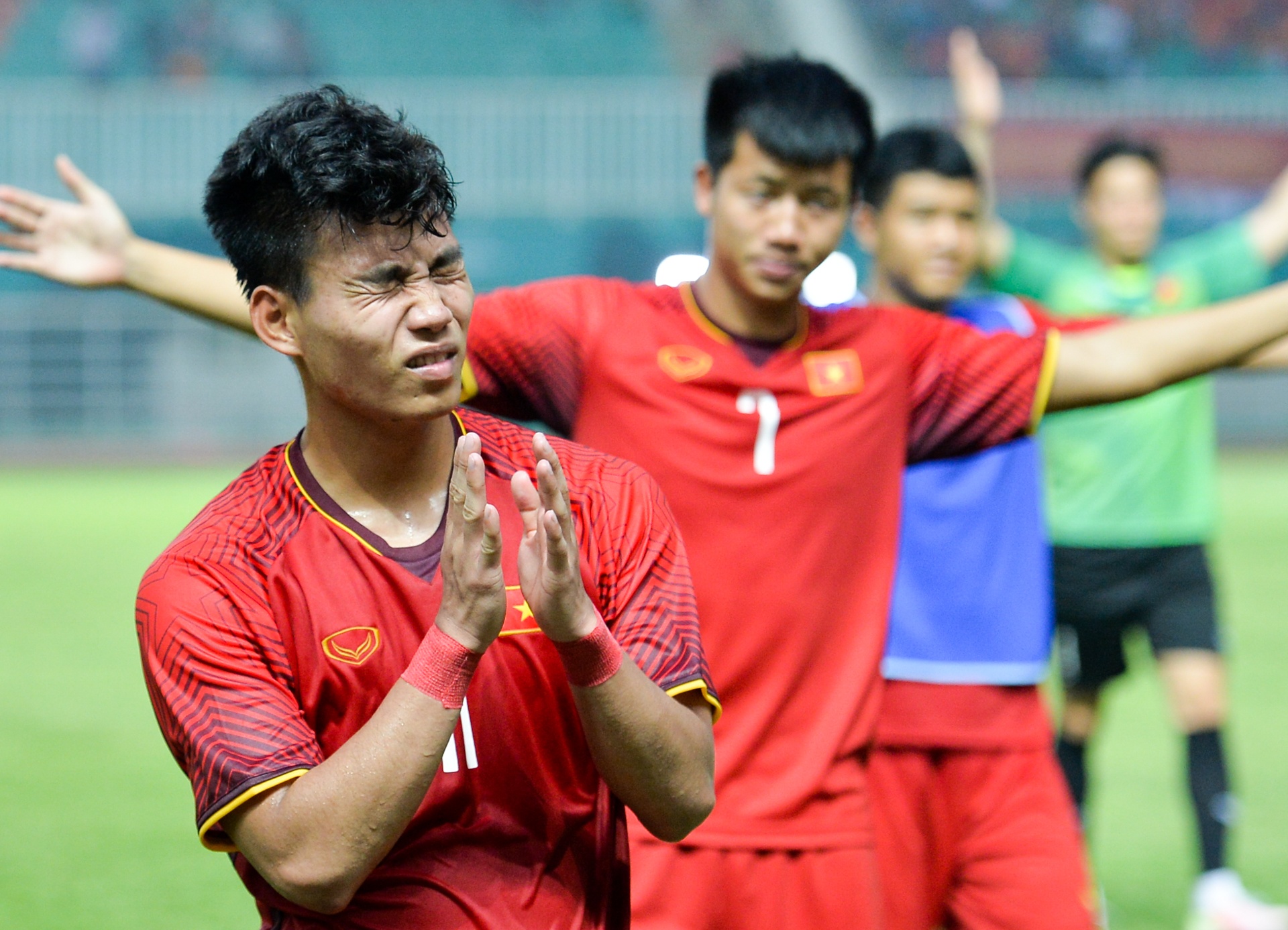 Bui Tien Dung do guc sau that bai anh 7