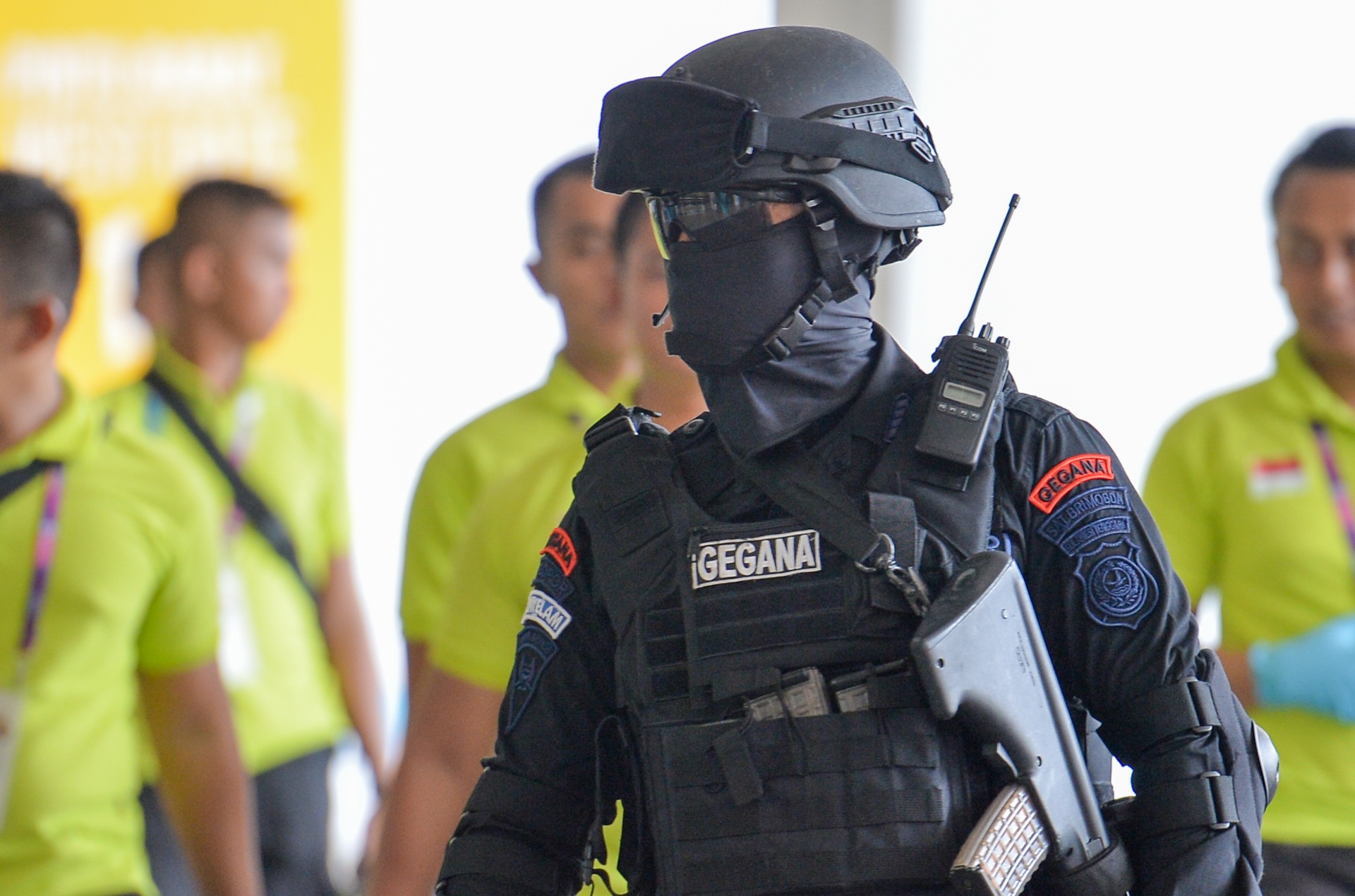 Canh sat bao ve tran ban ket giua Olympic Viet Nam va Han Quoc hinh anh