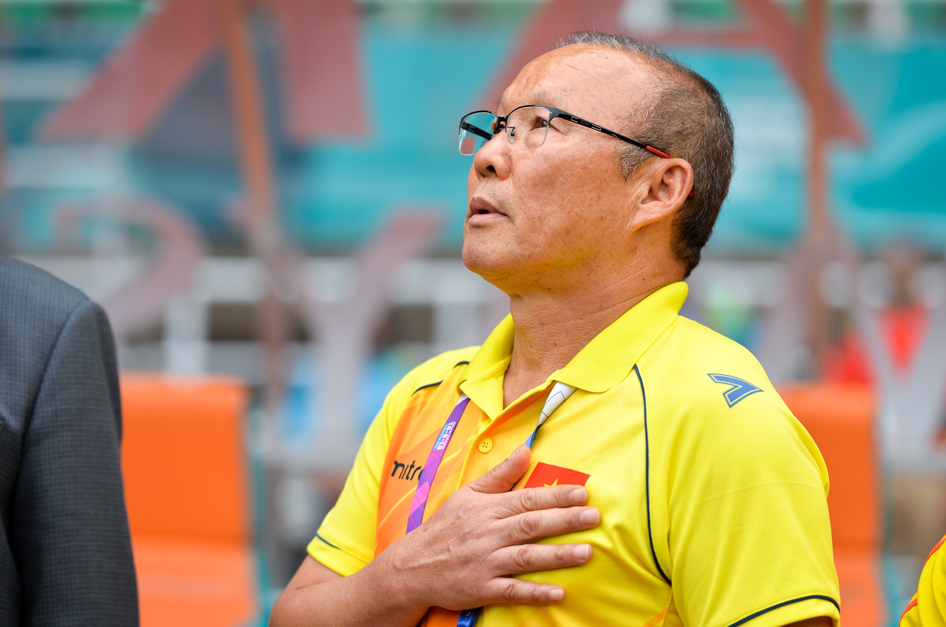 Olympic Viet Nam that bai trong ngay giau cam xuc cua HLV Park hinh anh