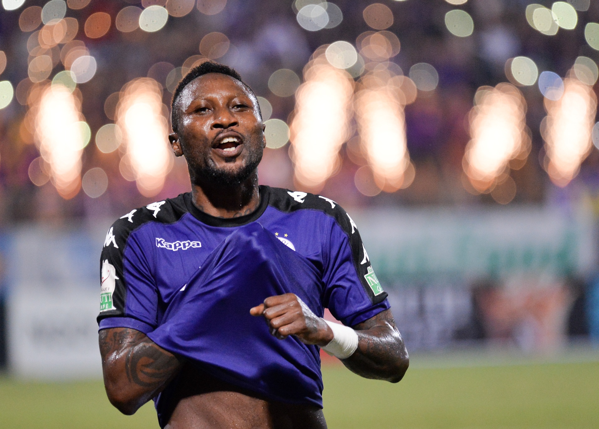 Samson ghi ban giup Ha Noi vo dich anh 10