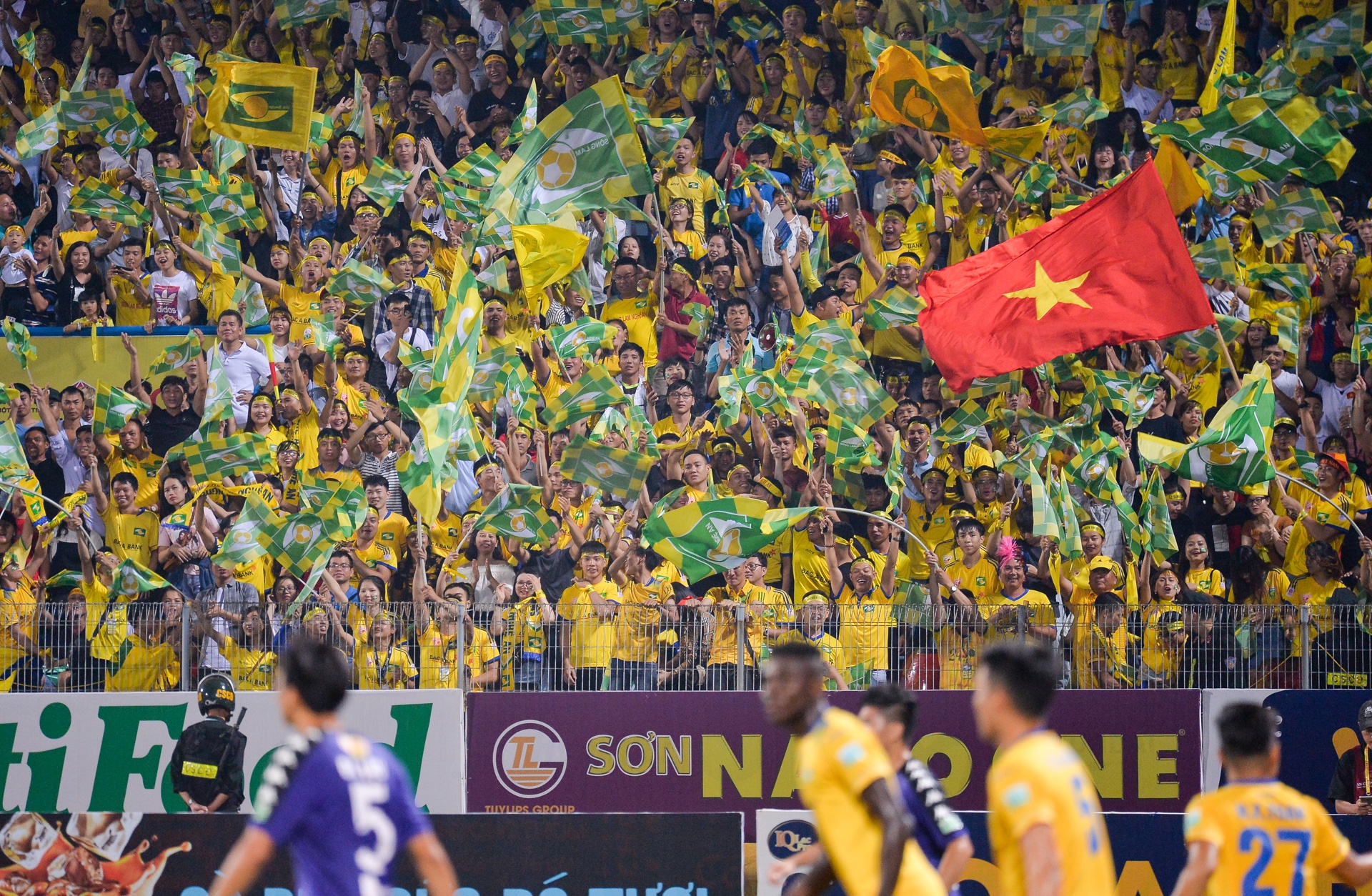 Samson ghi ban giup Ha Noi vo dich anh 1