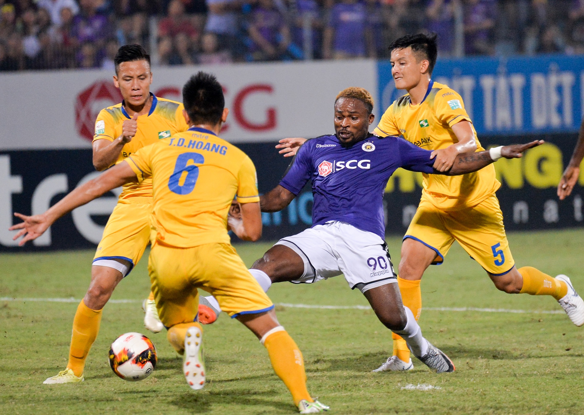 Samson ghi ban giup Ha Noi vo dich anh 6