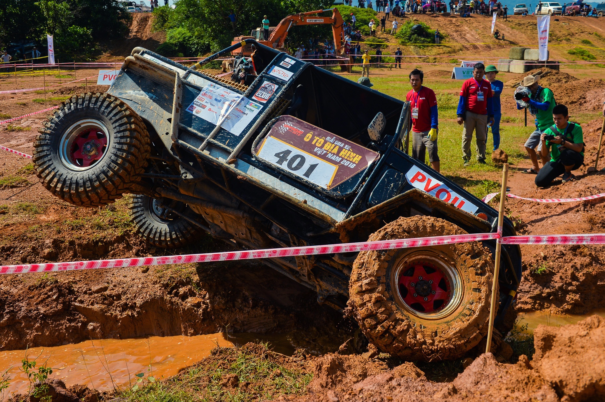 Xe độ offroad đứt tời ảnh 15 Xe do offroad dut toi anh 15