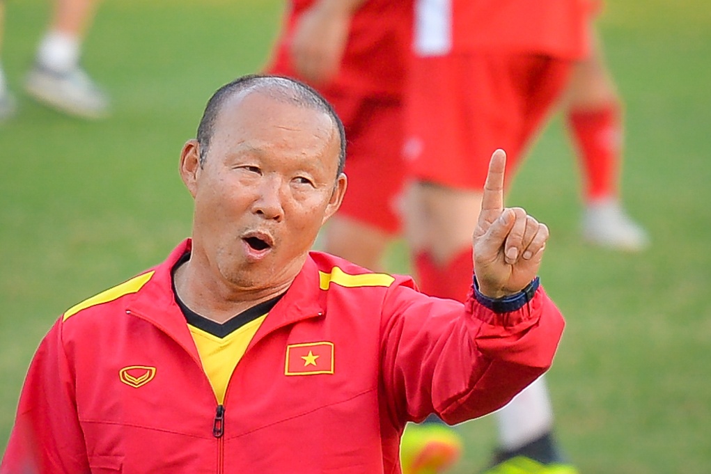 Thay Park bi hoc tro hop tac 'ham nhu' trong tro da bong ma hinh anh