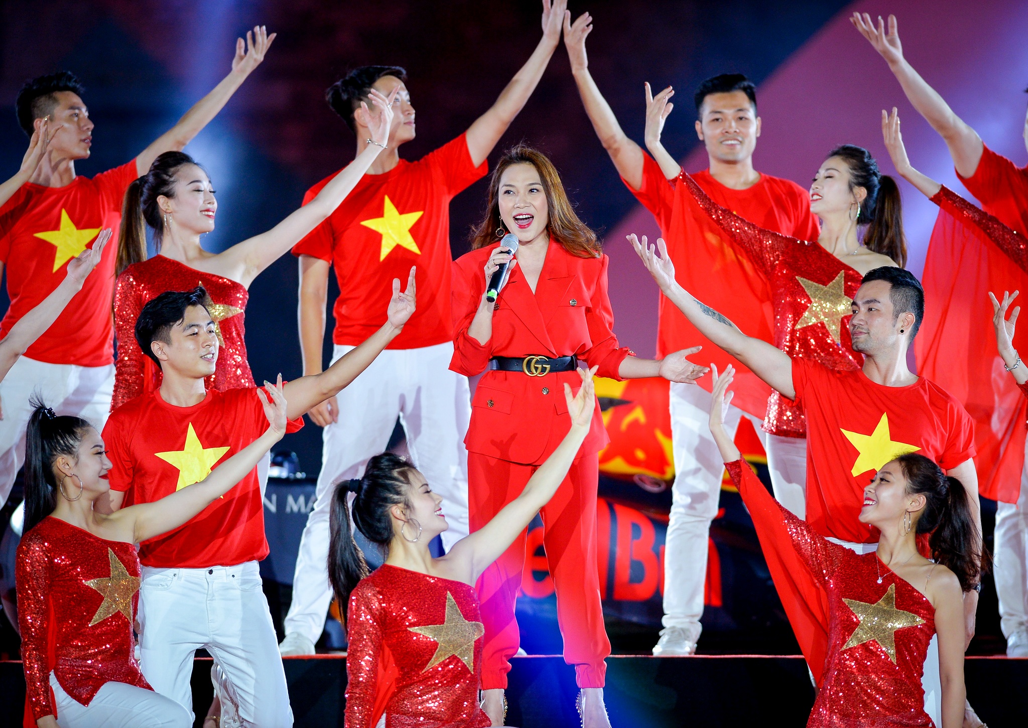 Xe dua cong thuc mot xuat hien o hoang thanh thang long anh 11