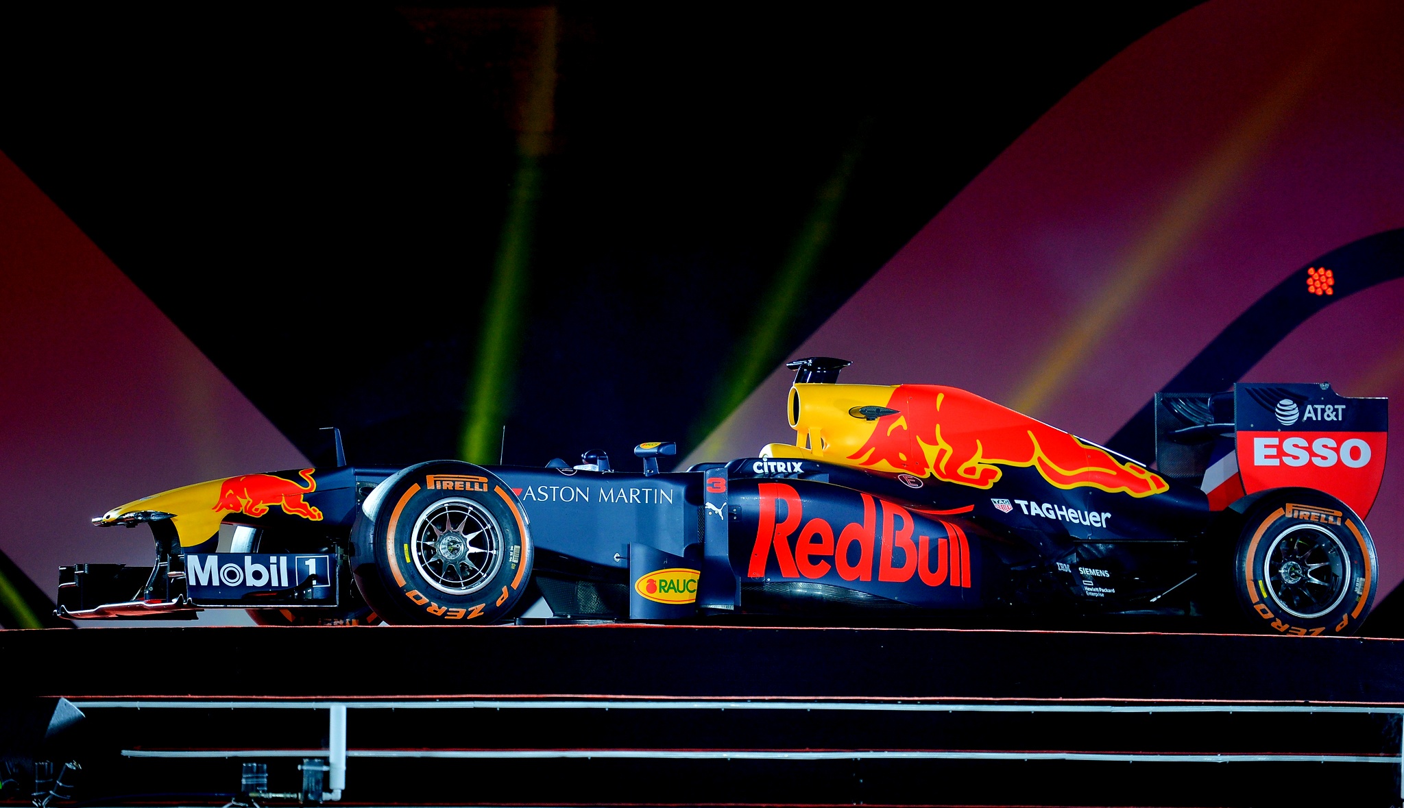 Xe dua cong thuc mot xuat hien o hoang thanh thang long anh 3