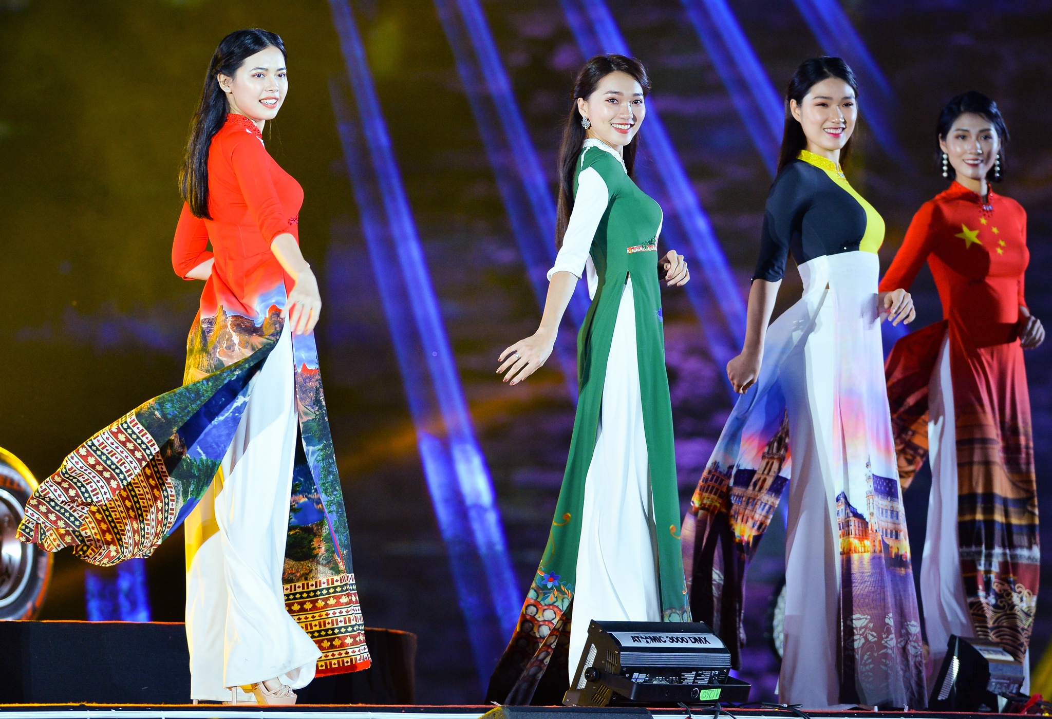 Xe dua cong thuc mot xuat hien o hoang thanh thang long anh 7