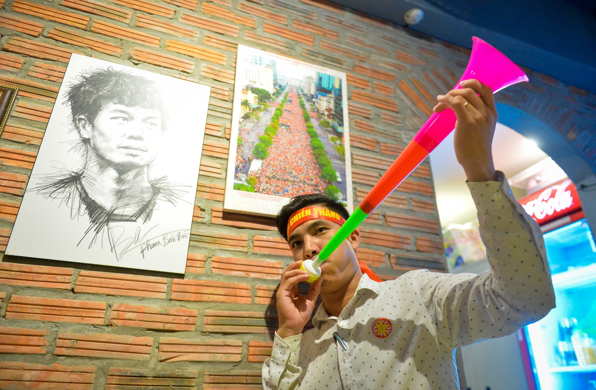 Co dong vien an mung chien thang 3 sao anh 7