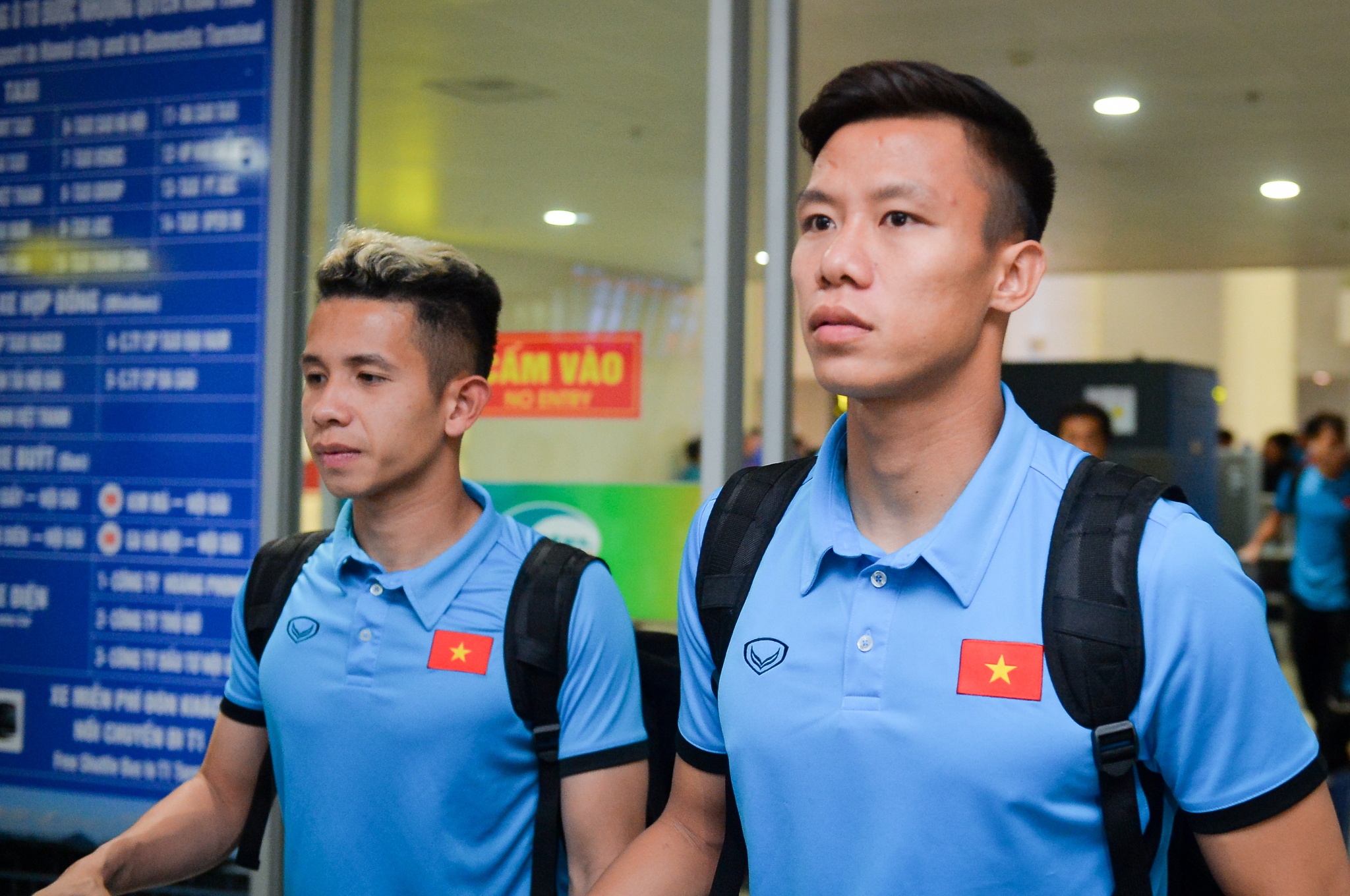 Quang Hai tuoi cuoi khi tro ve Viet Nam anh 1