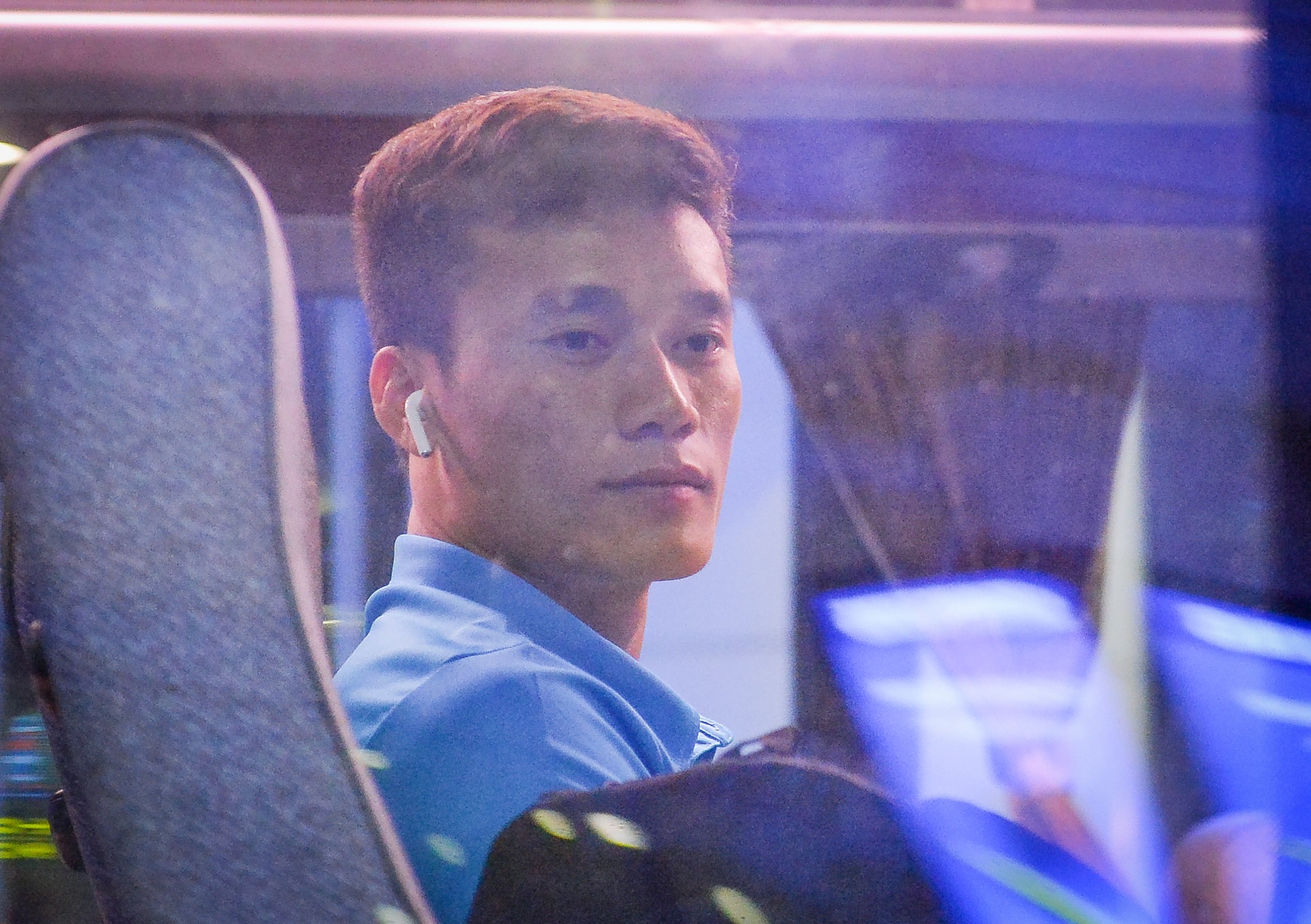 Quang Hai tuoi cuoi khi tro ve Viet Nam anh 6