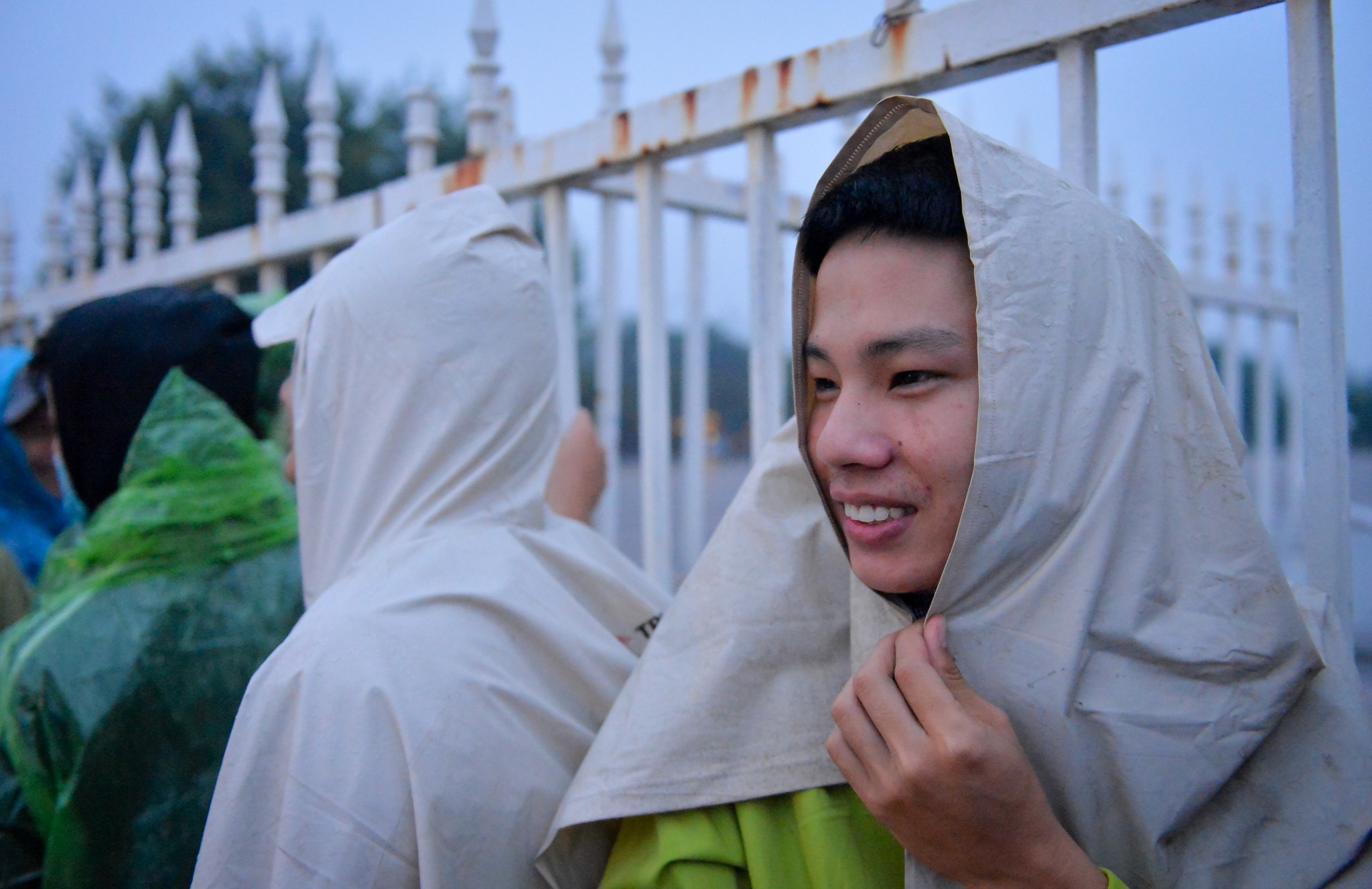 chen lan mua ve xem aff cup anh 16