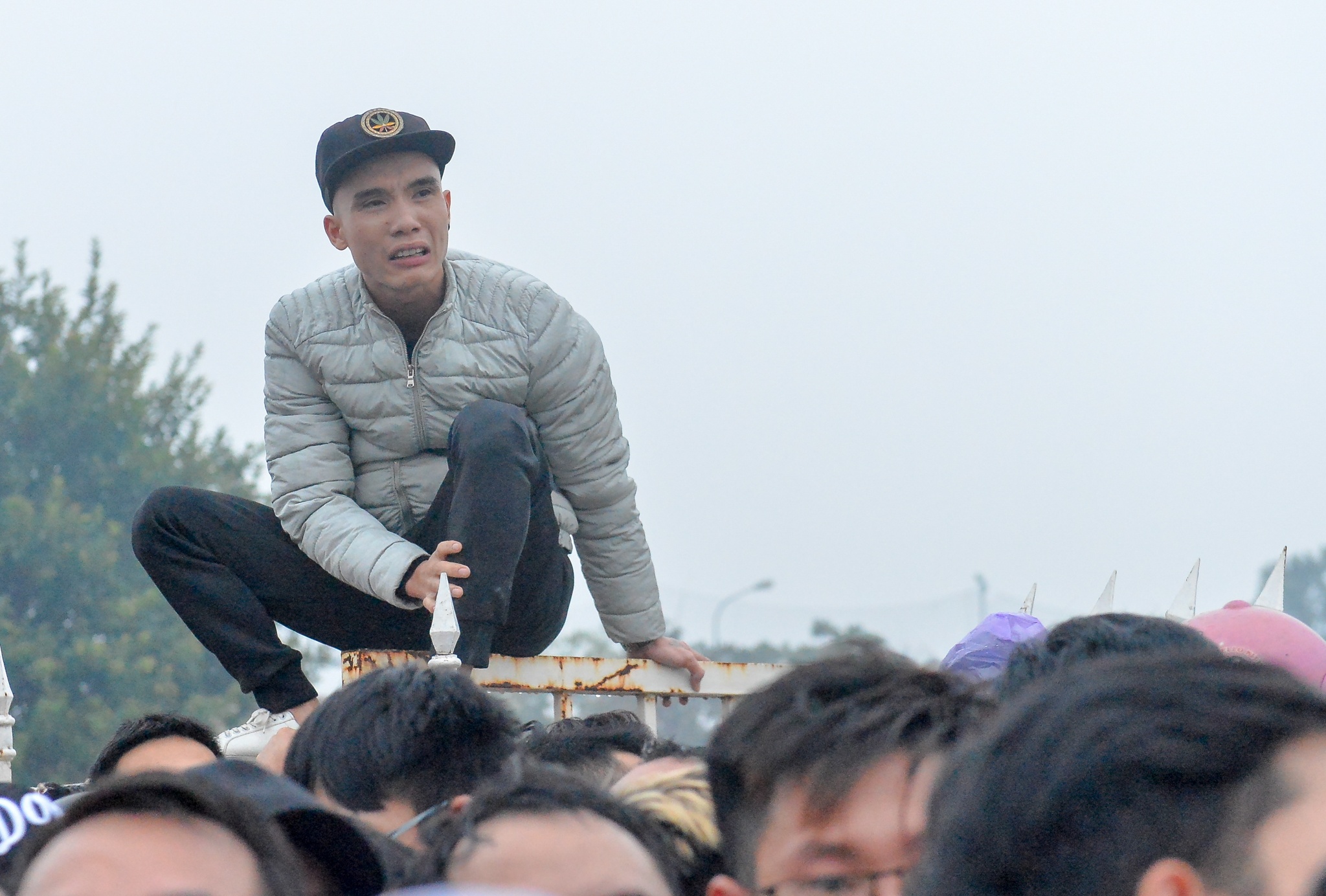 chen lan mua ve xem aff cup anh 6