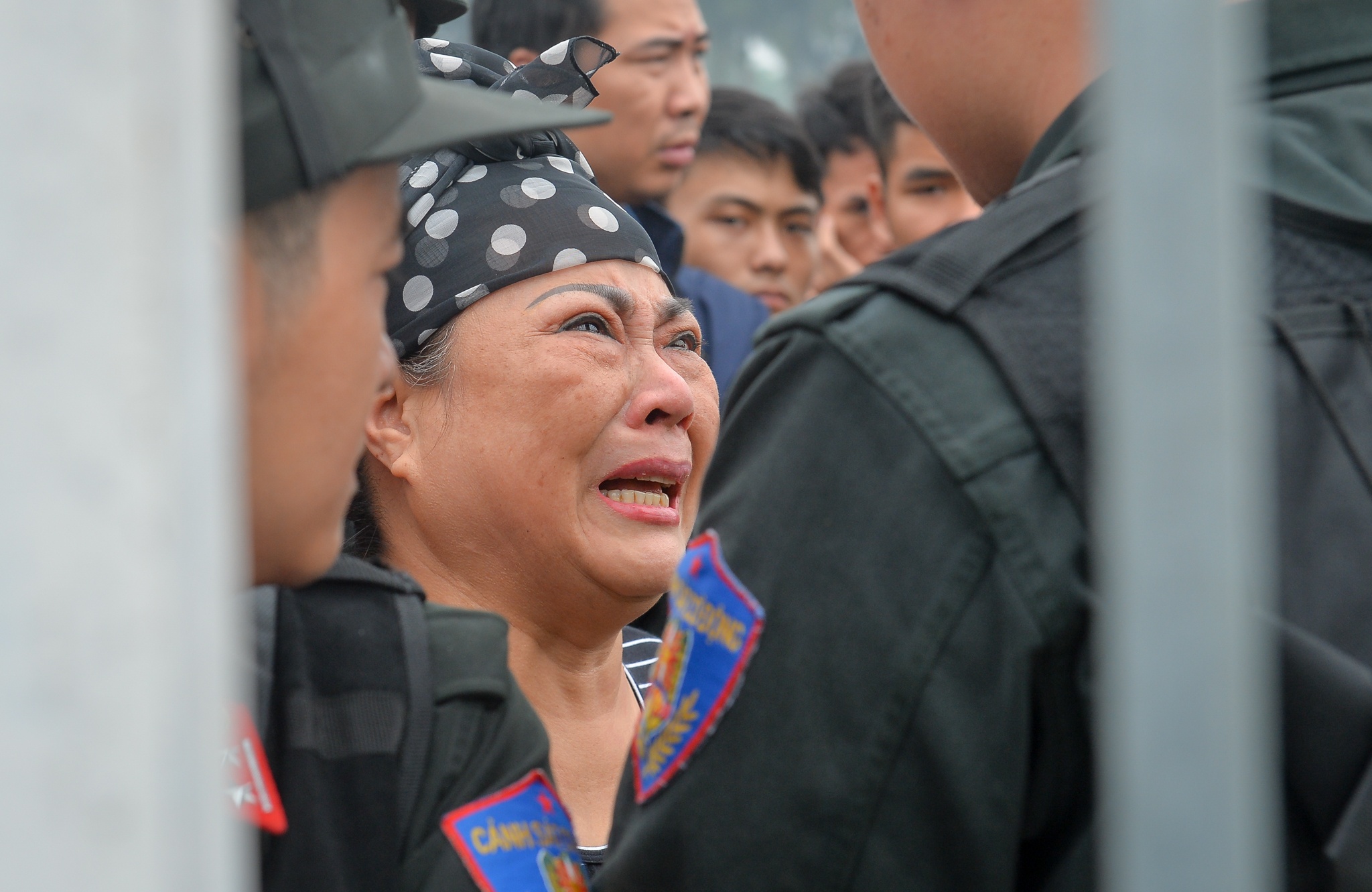 chen lan mua ve xem aff cup anh 8