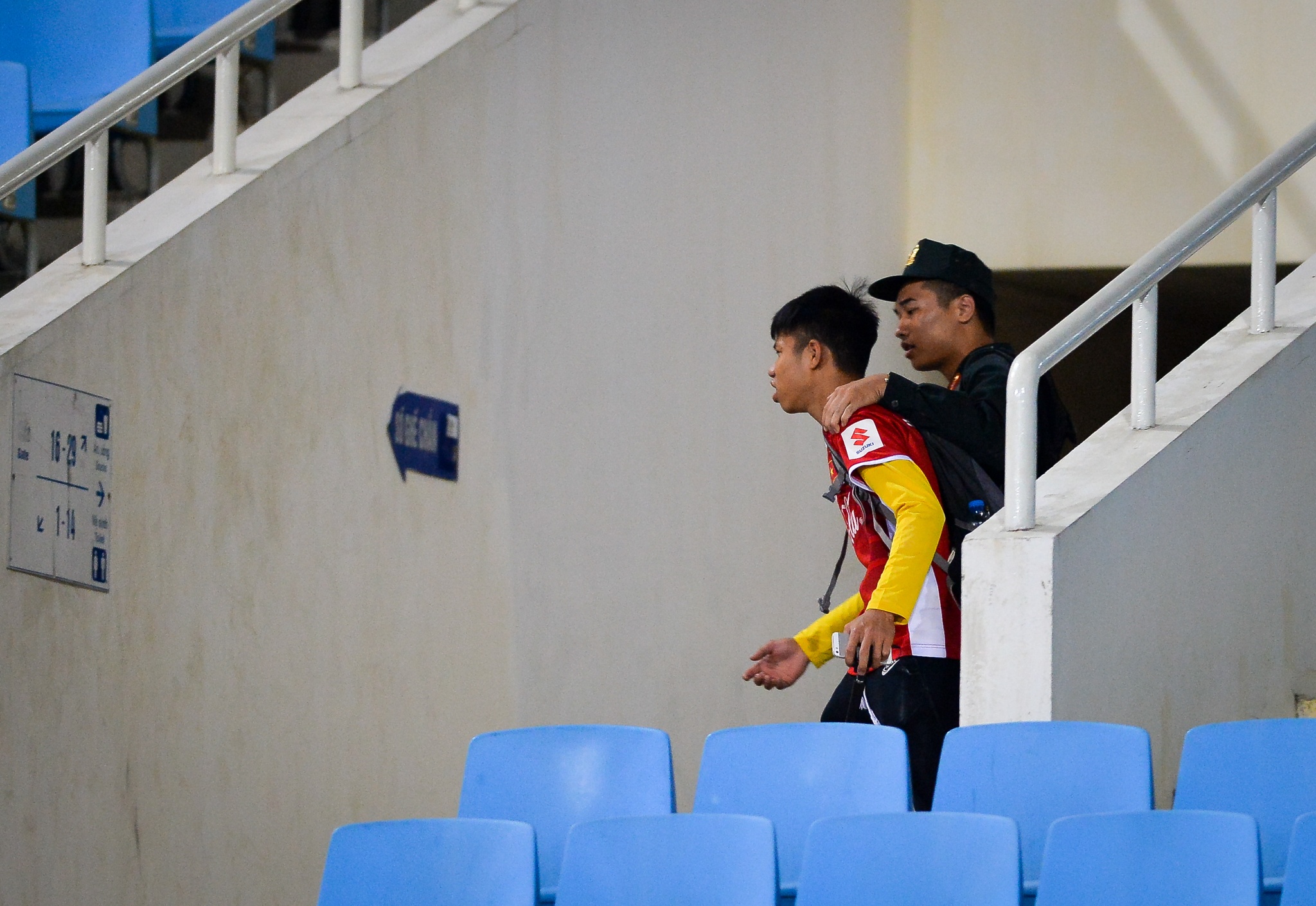 Doi tuyen Viet Nam lam quen san My Dinh anh 11