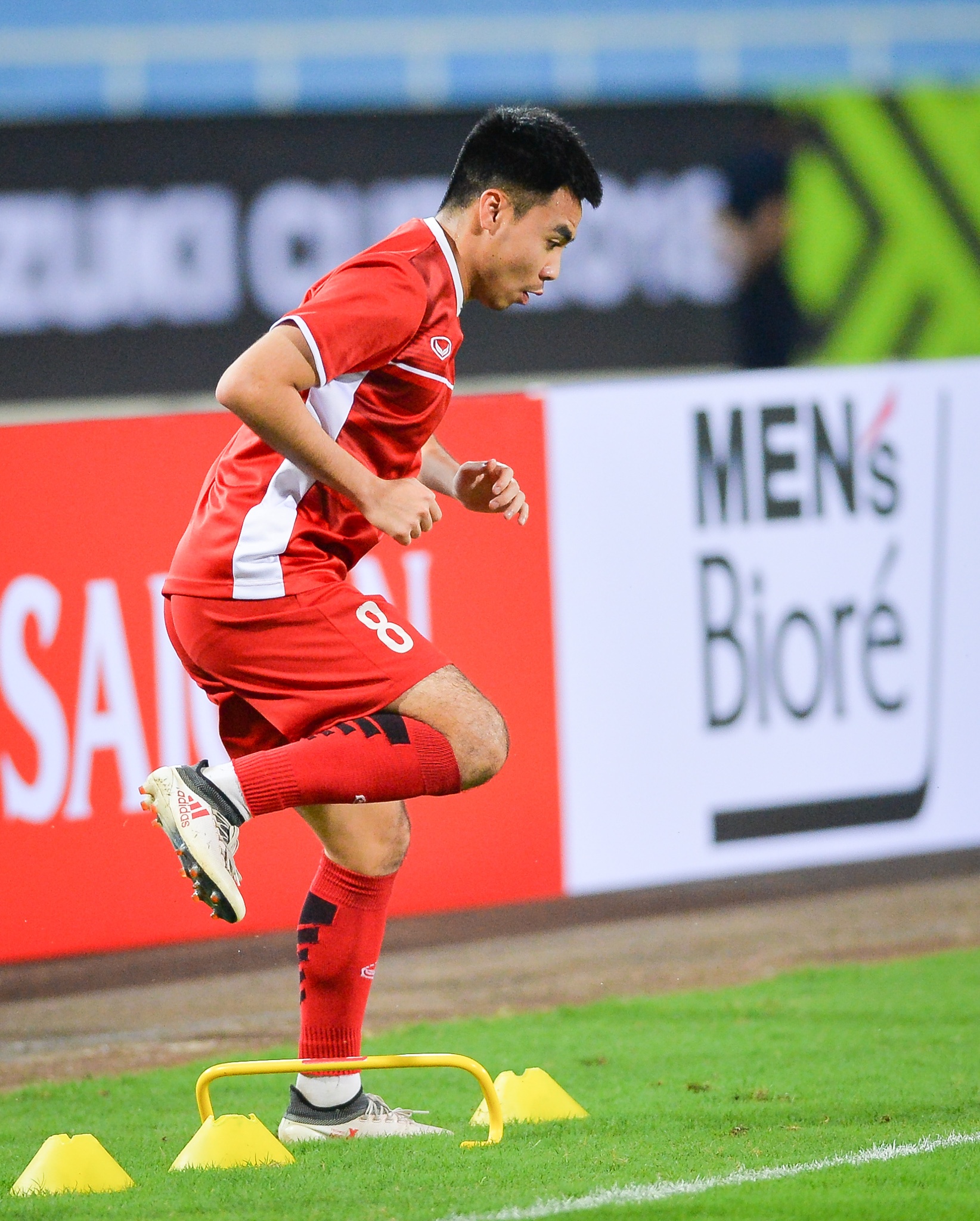 Doi tuyen Viet Nam lam quen san My Dinh anh 4