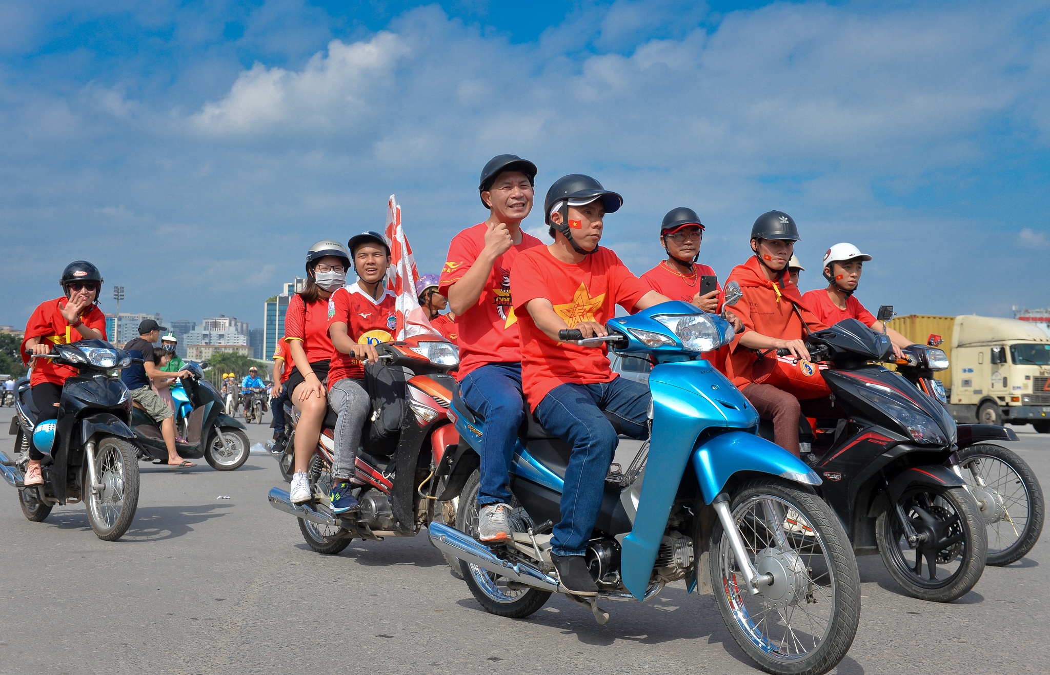Hoi co dong vien dieu hanh quanh Ha Noi anh 4