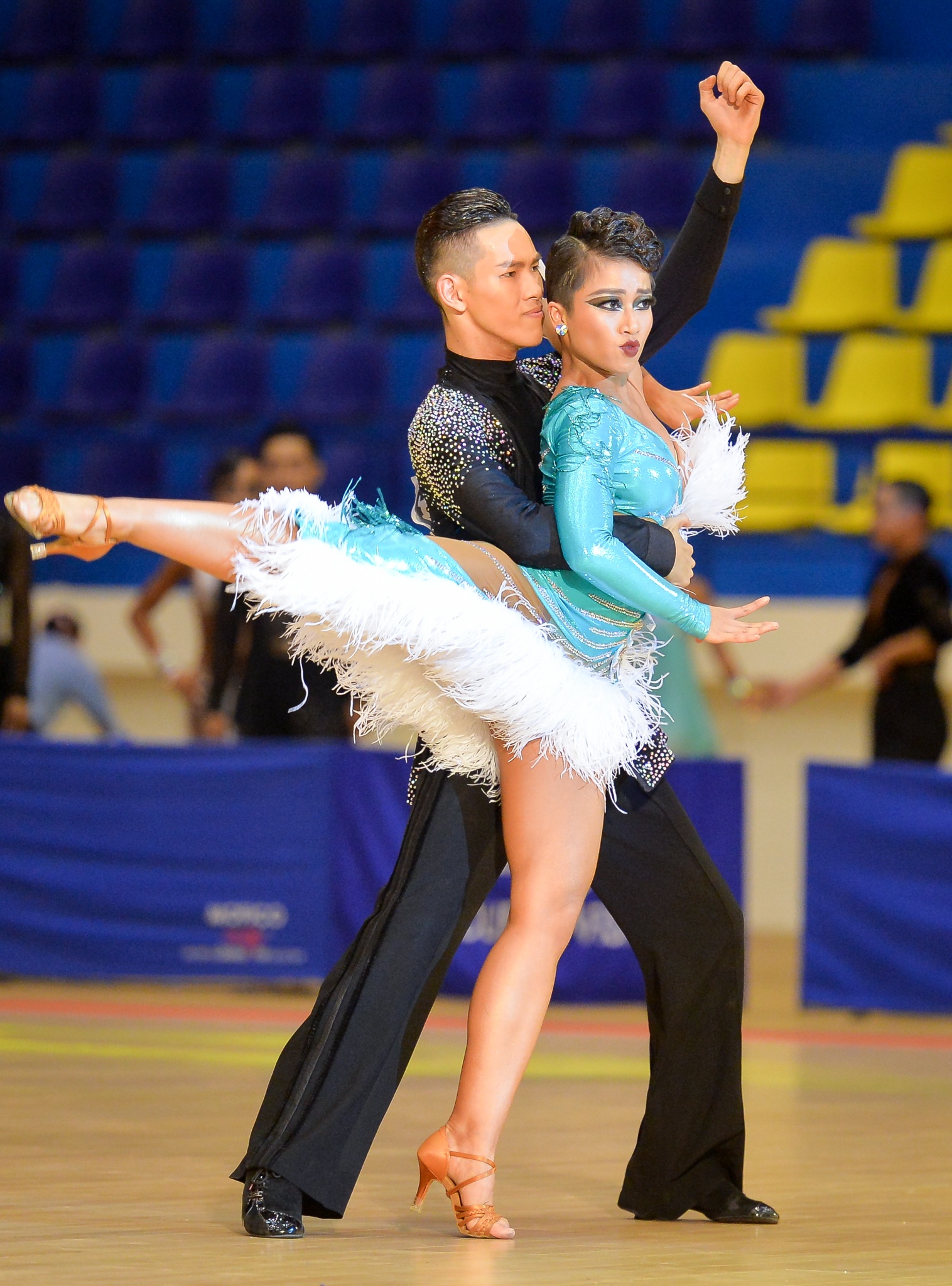 Khanh Thi len ke hoach cho Phan Hien anh 10