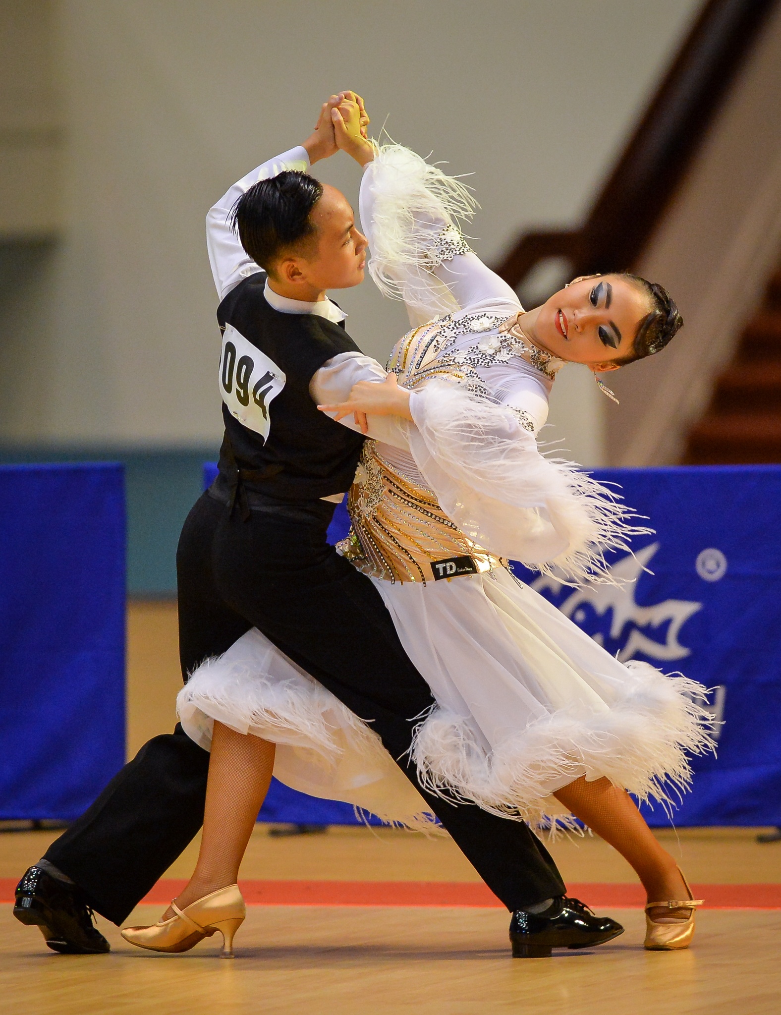 Khanh Thi len ke hoach cho Phan Hien anh 12