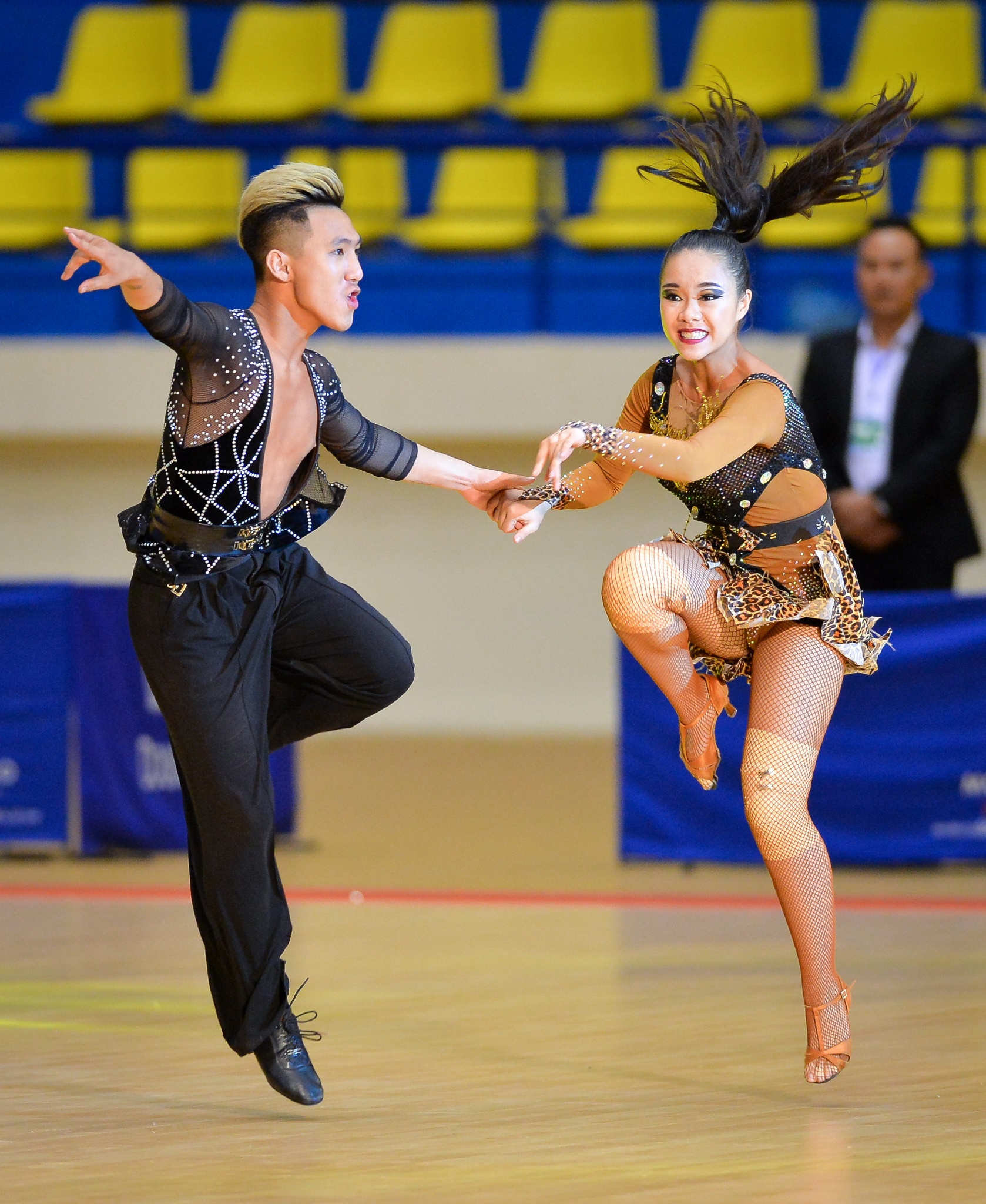 Khanh Thi len ke hoach cho Phan Hien anh 2