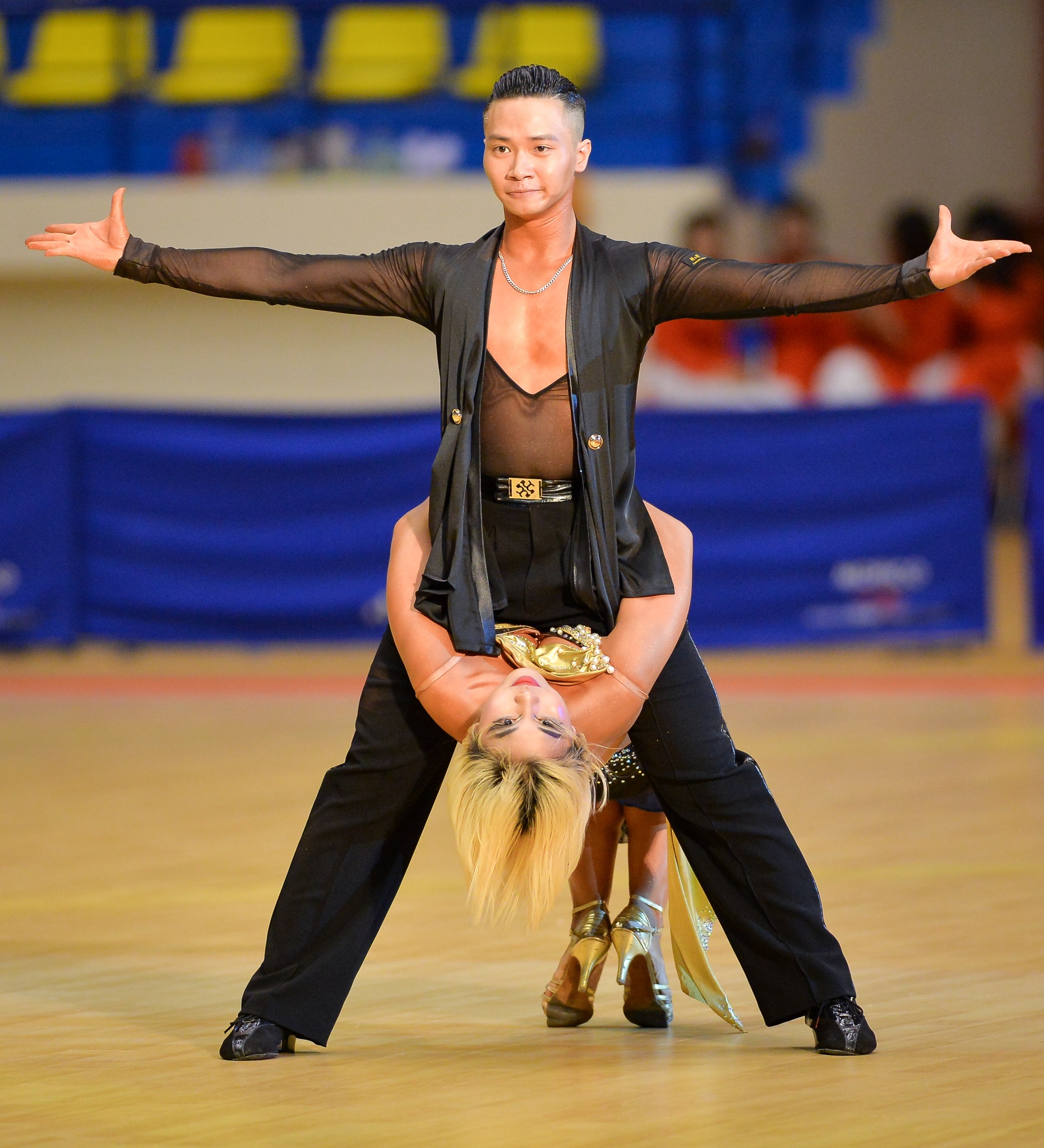 Khanh Thi len ke hoach cho Phan Hien anh 9