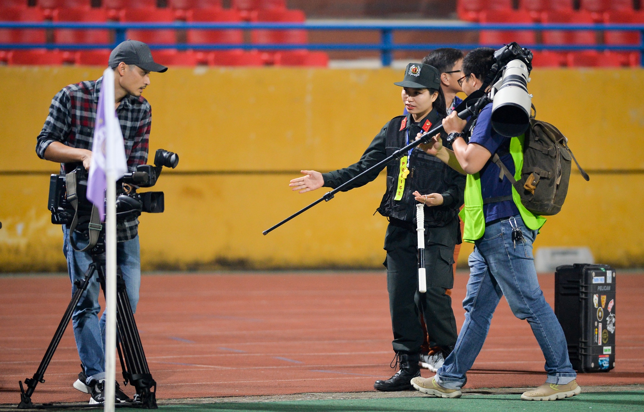 Van Hau vui ve truoc khi doi dau doi tuyen Campuch anh 11