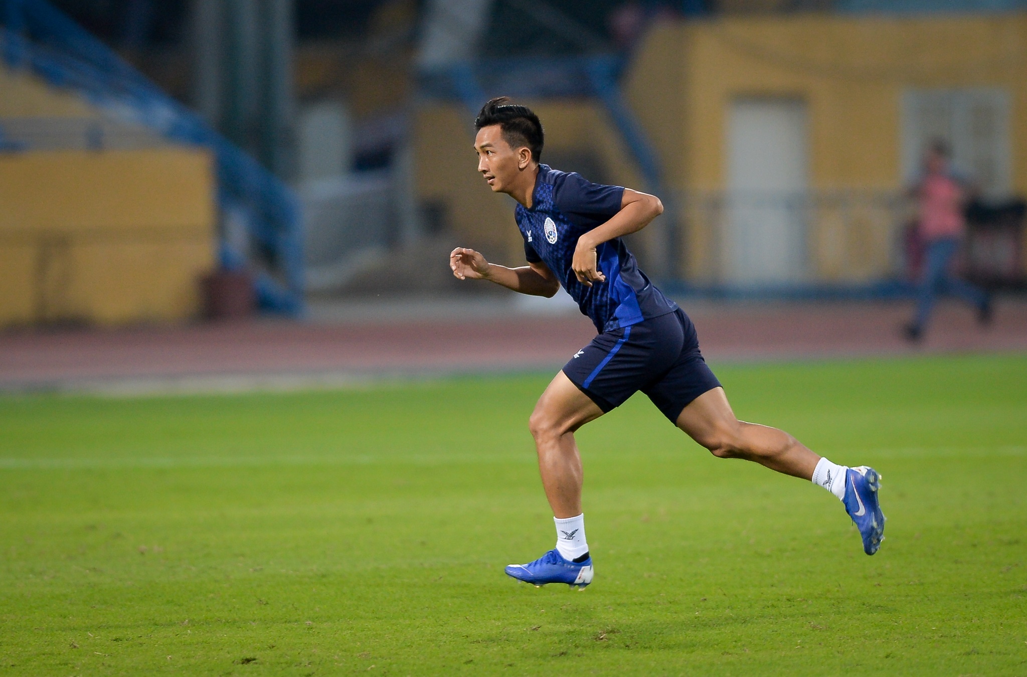 messi campuchia, anh 6