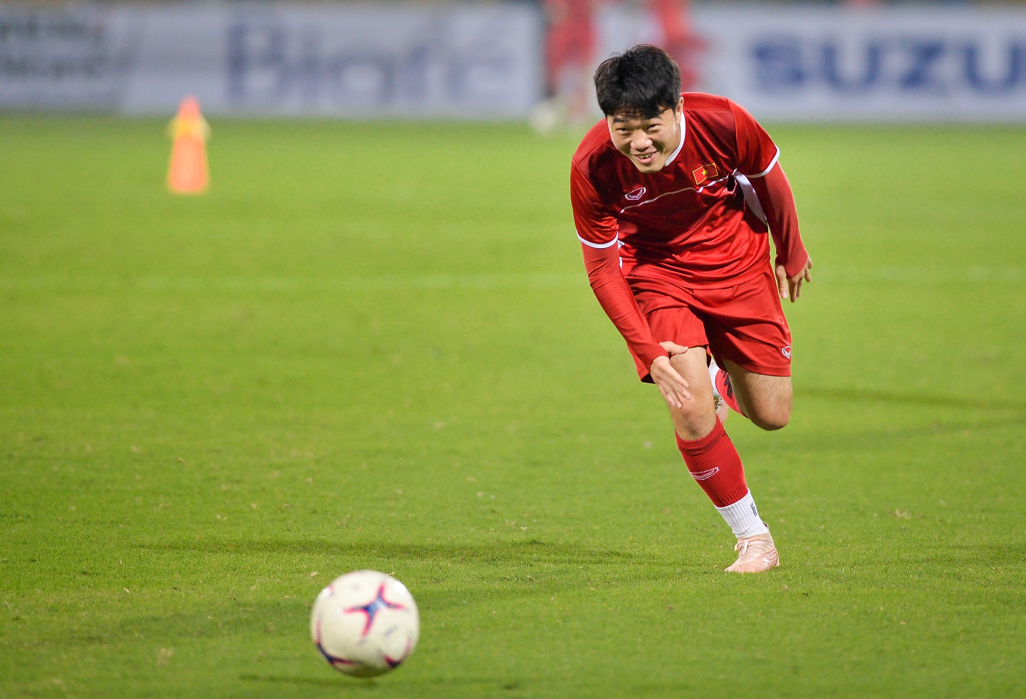 Van Hau vui ve truoc khi doi dau doi tuyen Campuch anh 8